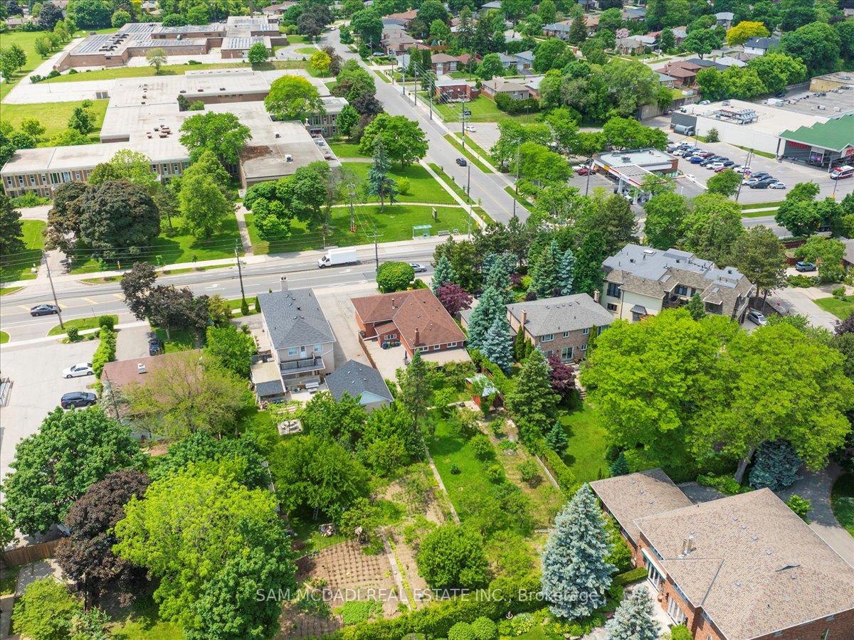 1491 Royal York Road