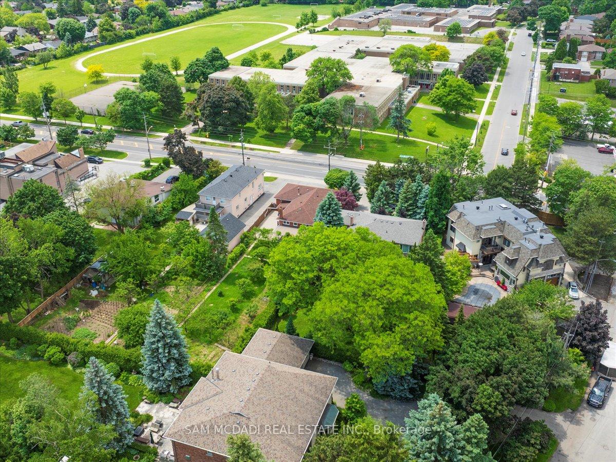 1491 Royal York Road