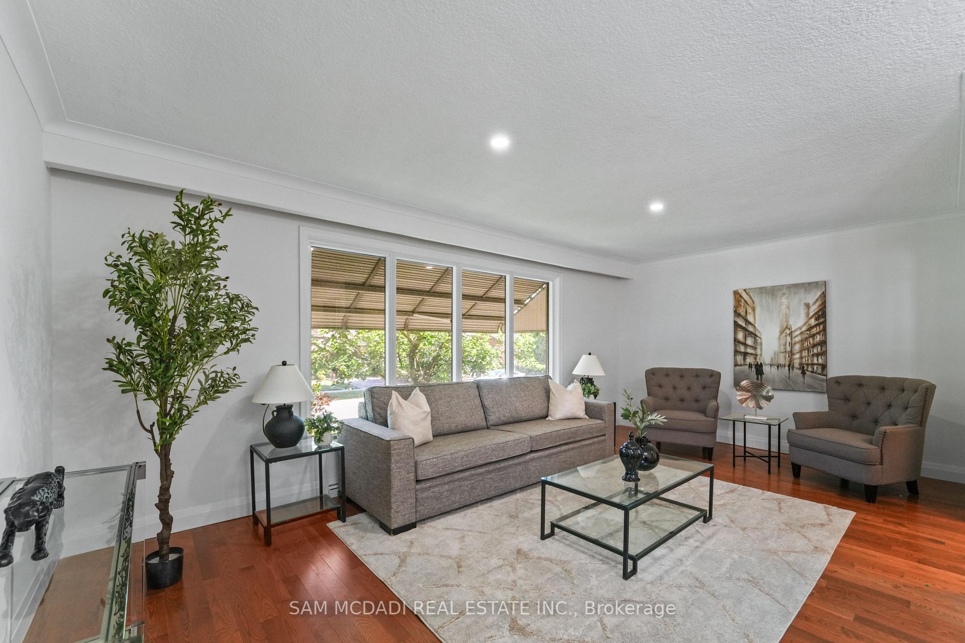 60 Greenfield Drive