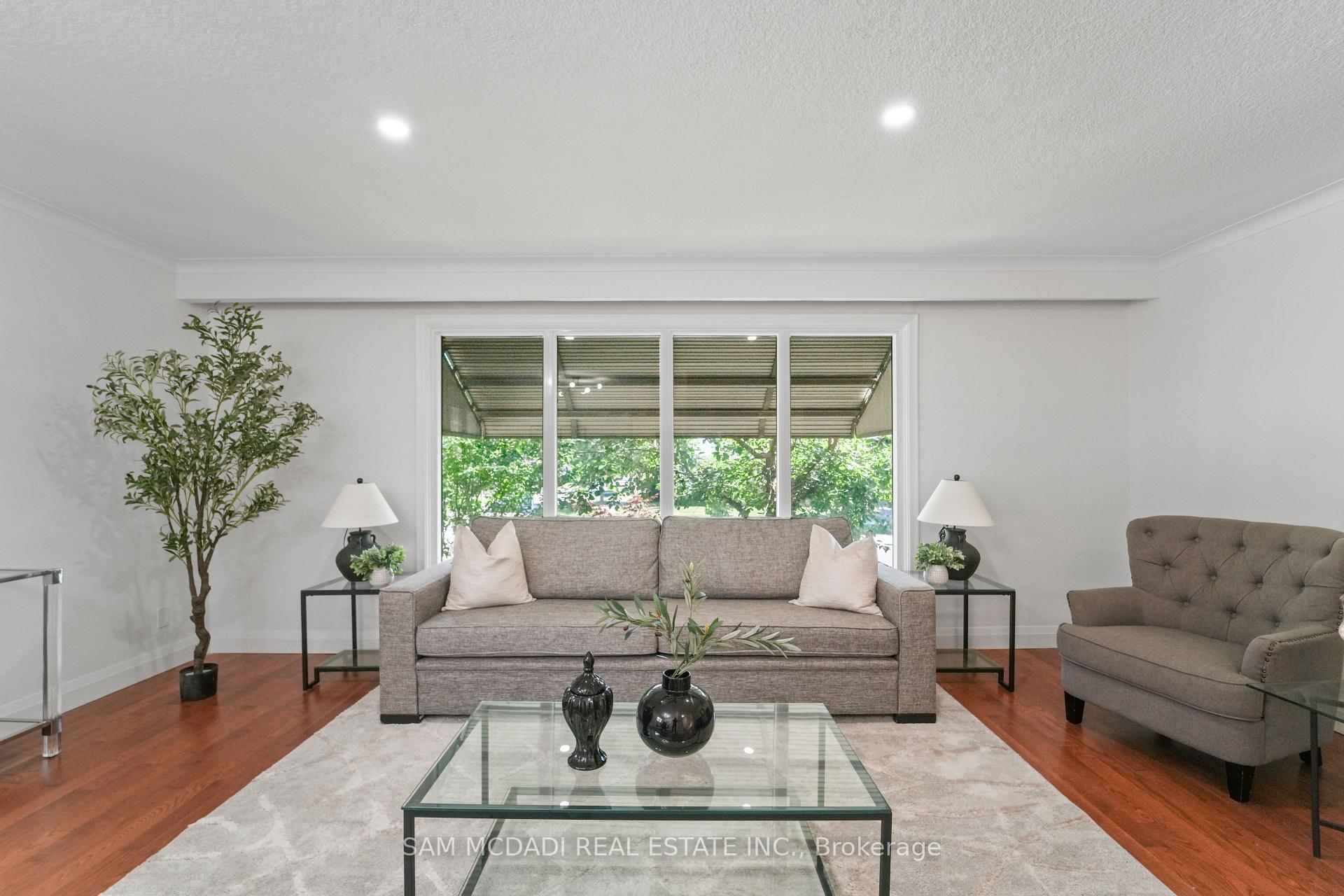 60 Greenfield Drive
