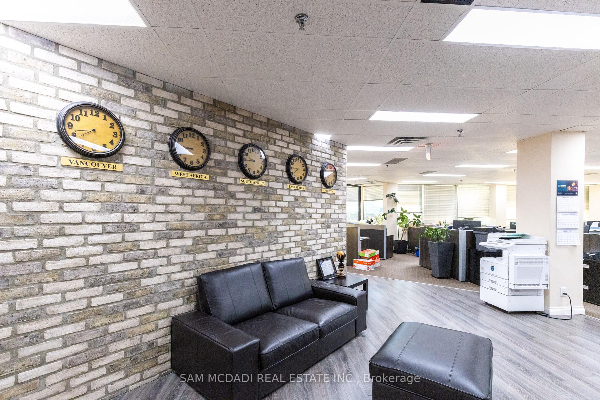2800 Skymark Avenue 309