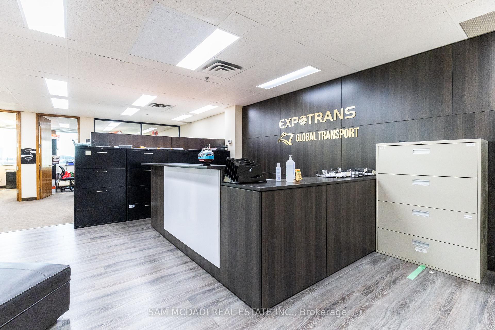2800 Skymark Avenue 309