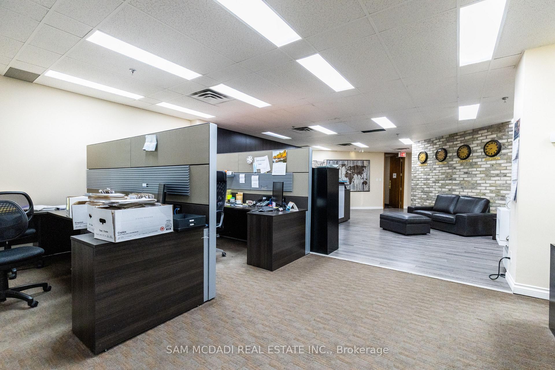 2800 Skymark Avenue 309