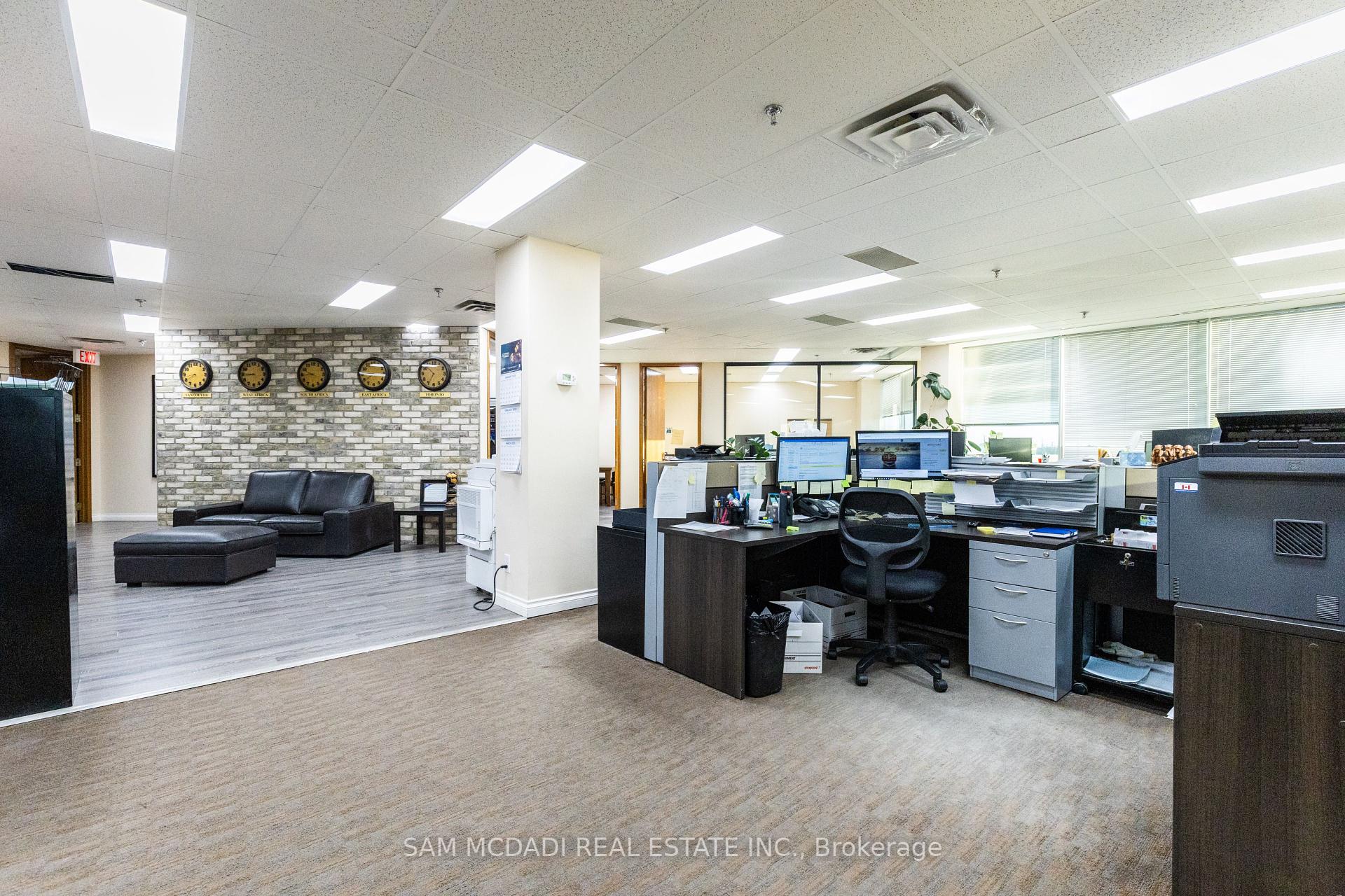 2800 Skymark Avenue 309