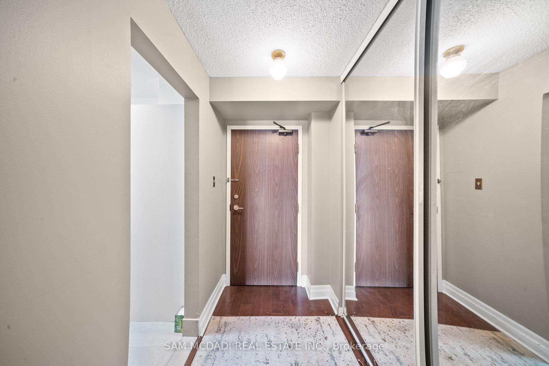 1485 Lakeshore Road E 1109
