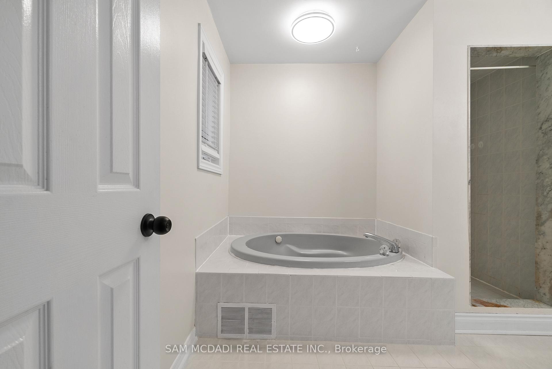 2006 Glenada Crescent 27