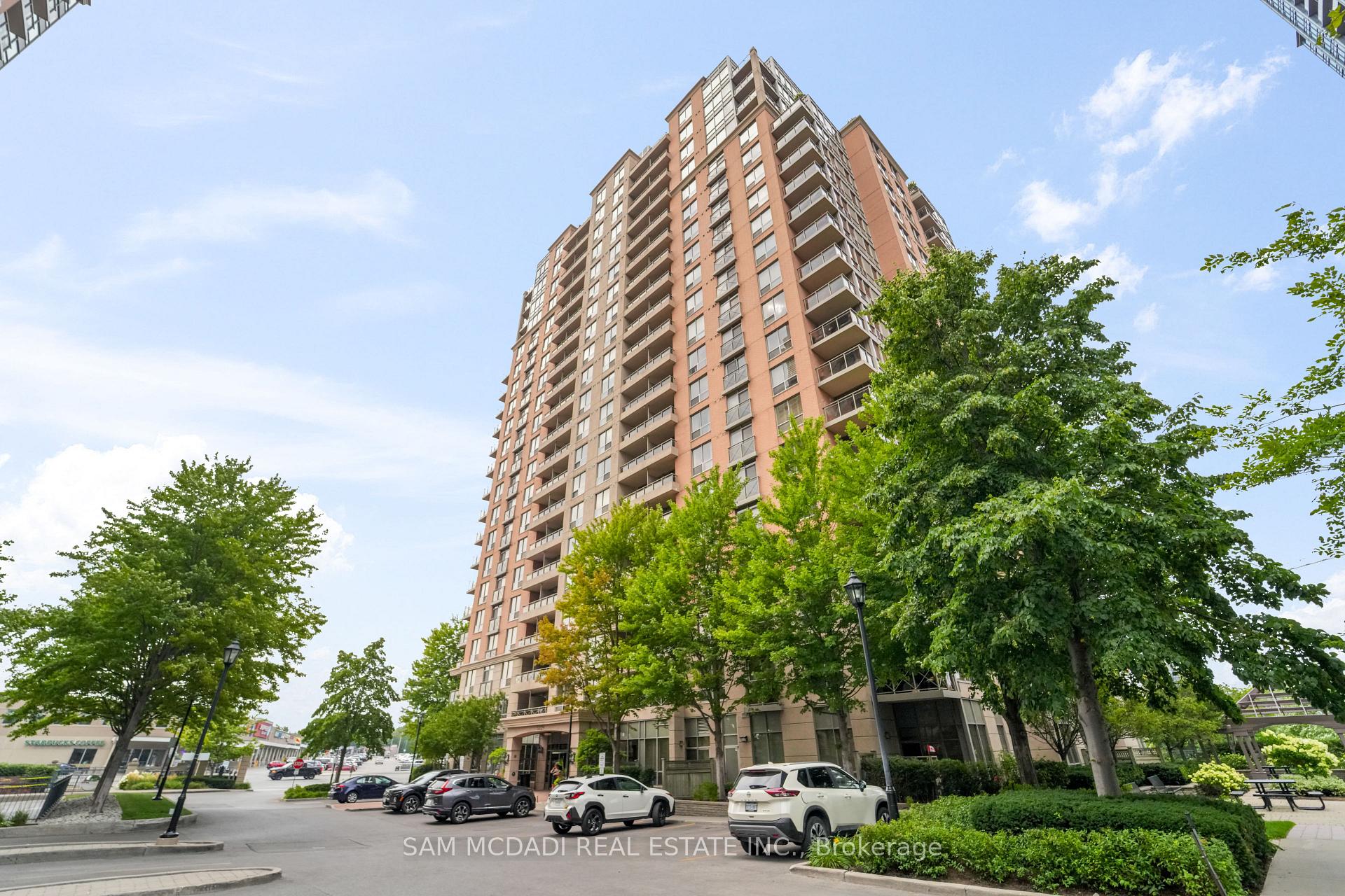 5229 Dundas Street W 2002