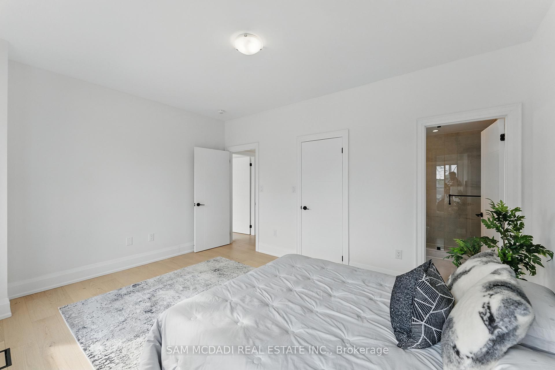 1037 Meredith Avenue