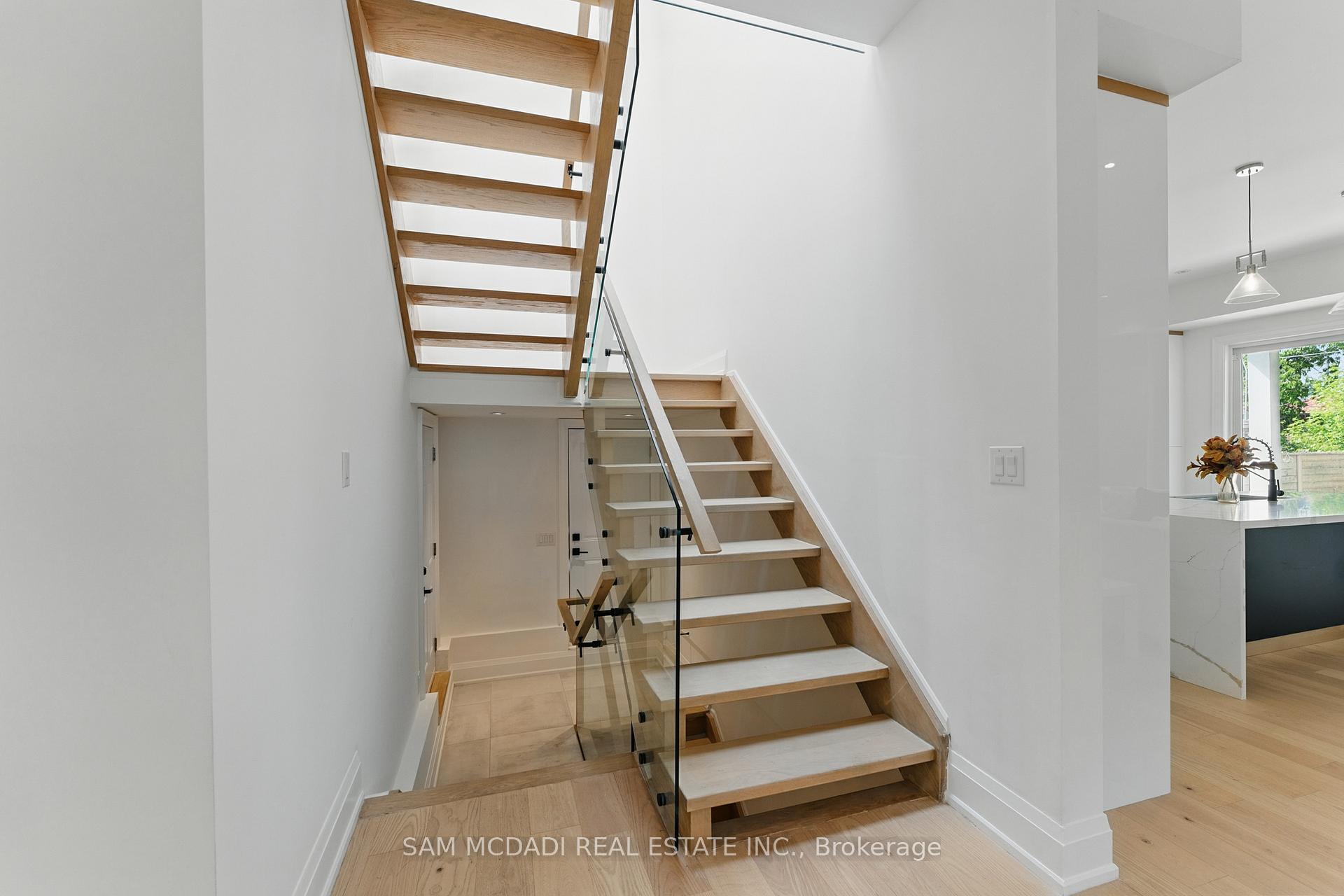 1037 Meredith Avenue