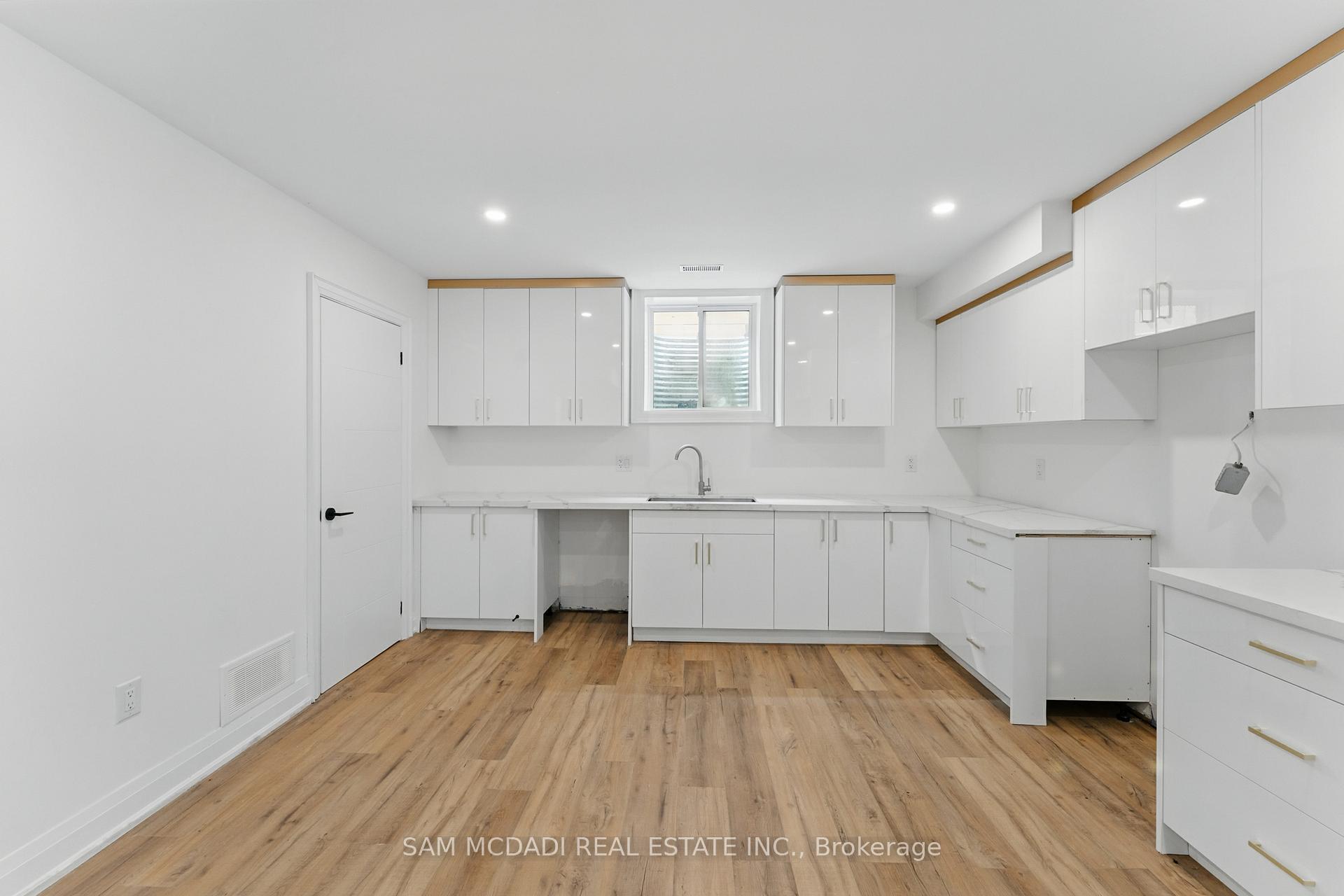 1037 Meredith Avenue