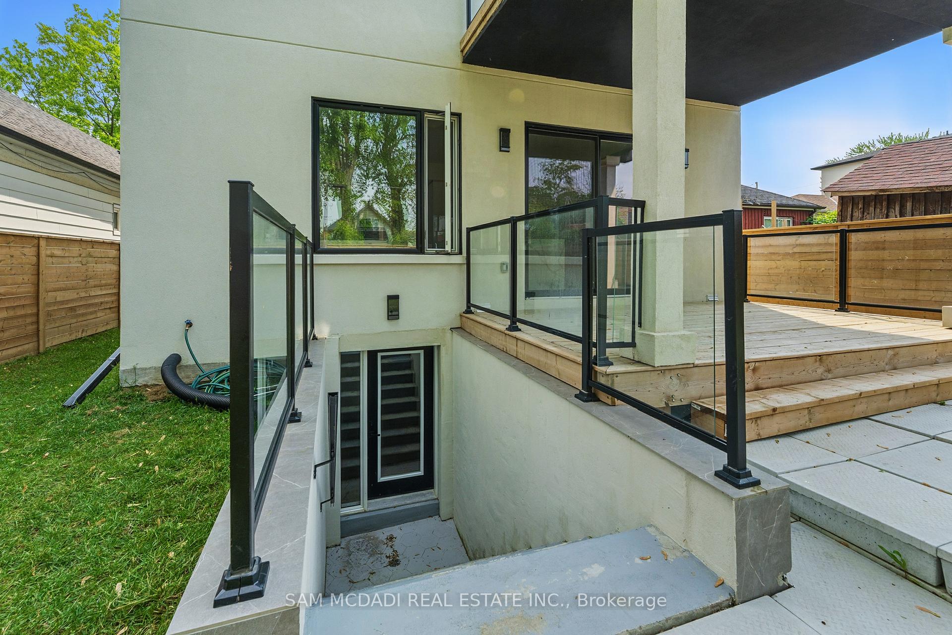 1037 Meredith Avenue