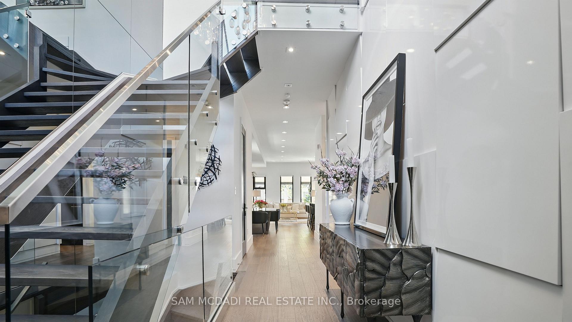 7B Iroquois Avenue