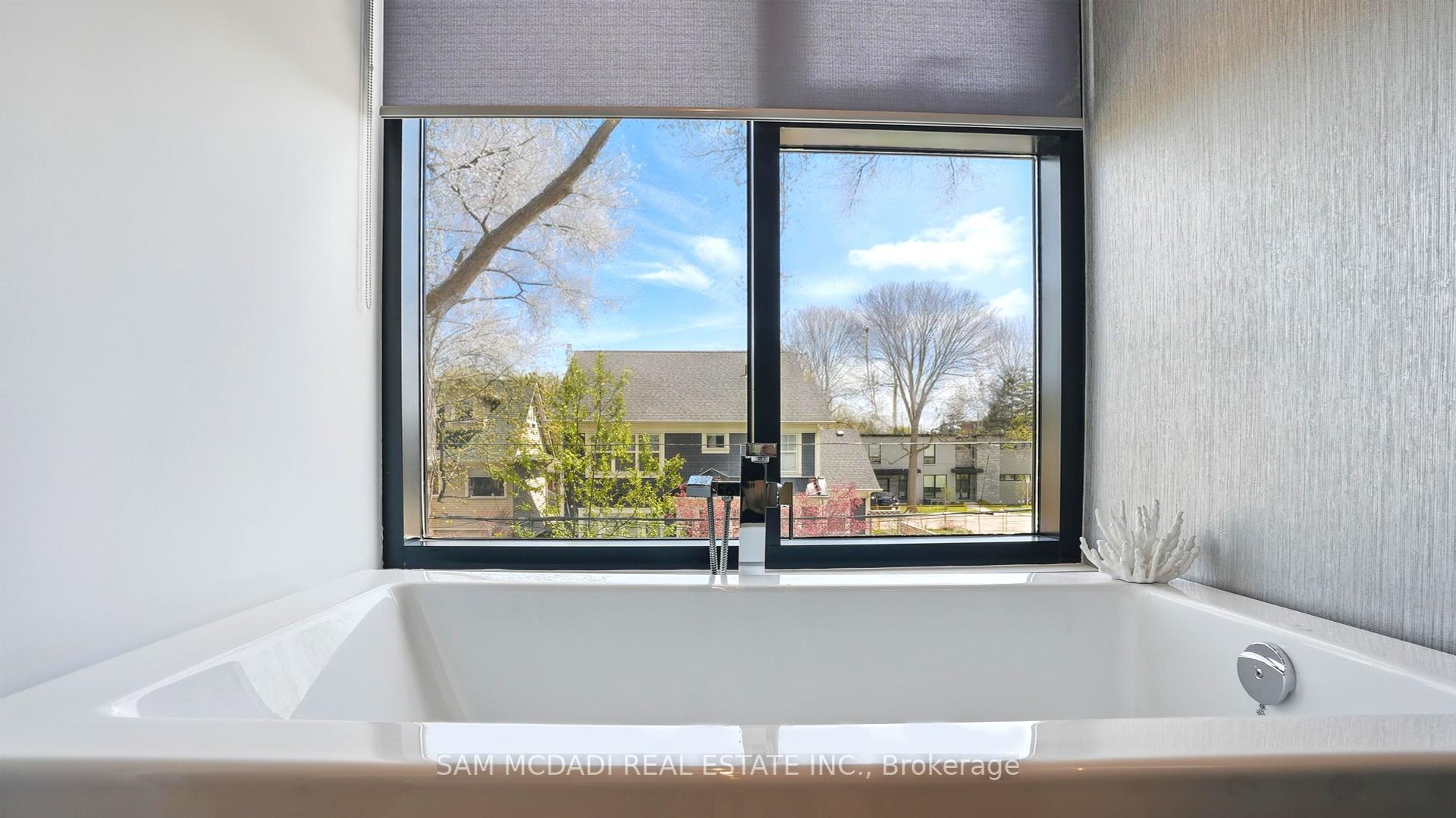 7B Iroquois Avenue