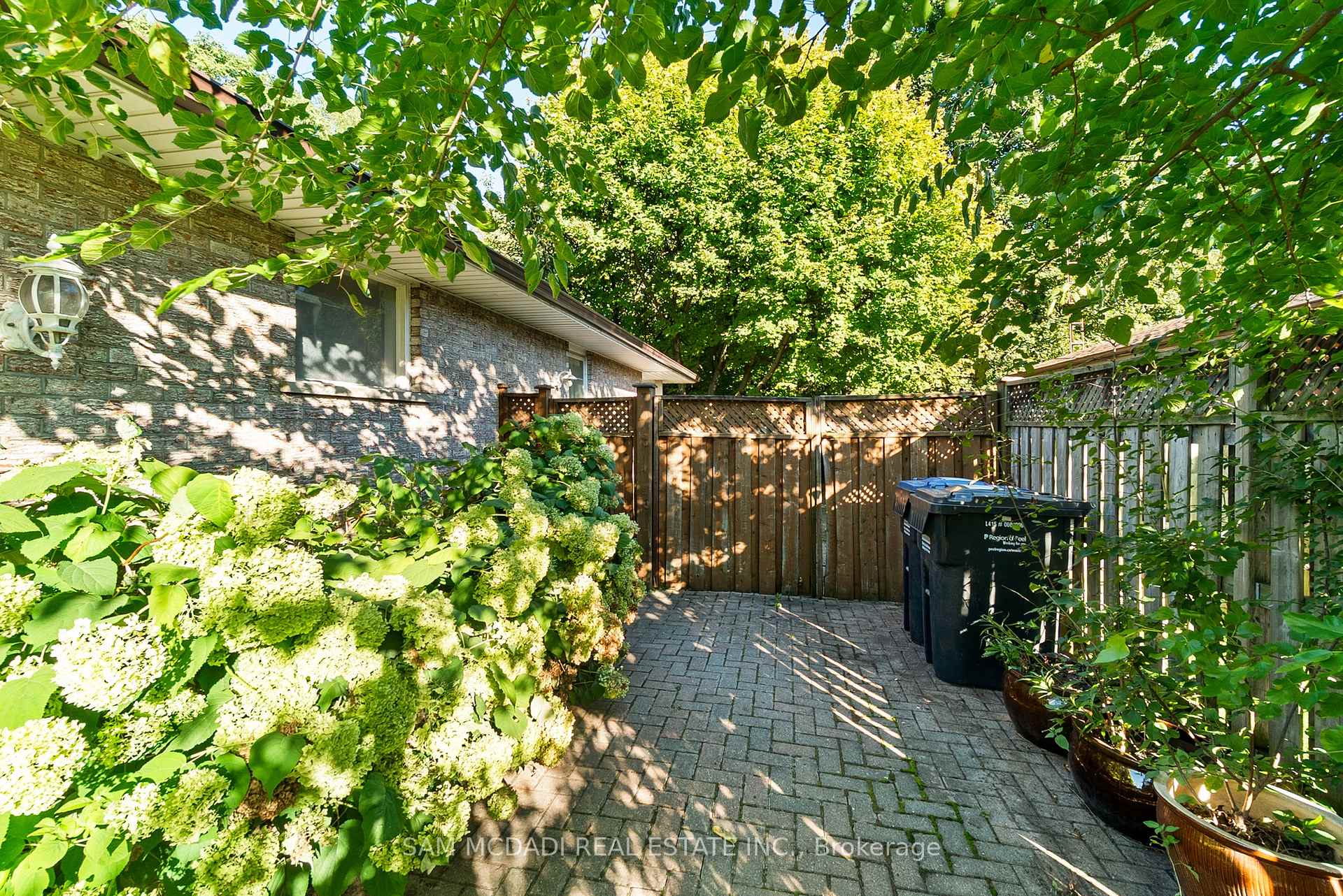 610 Kedleston Way