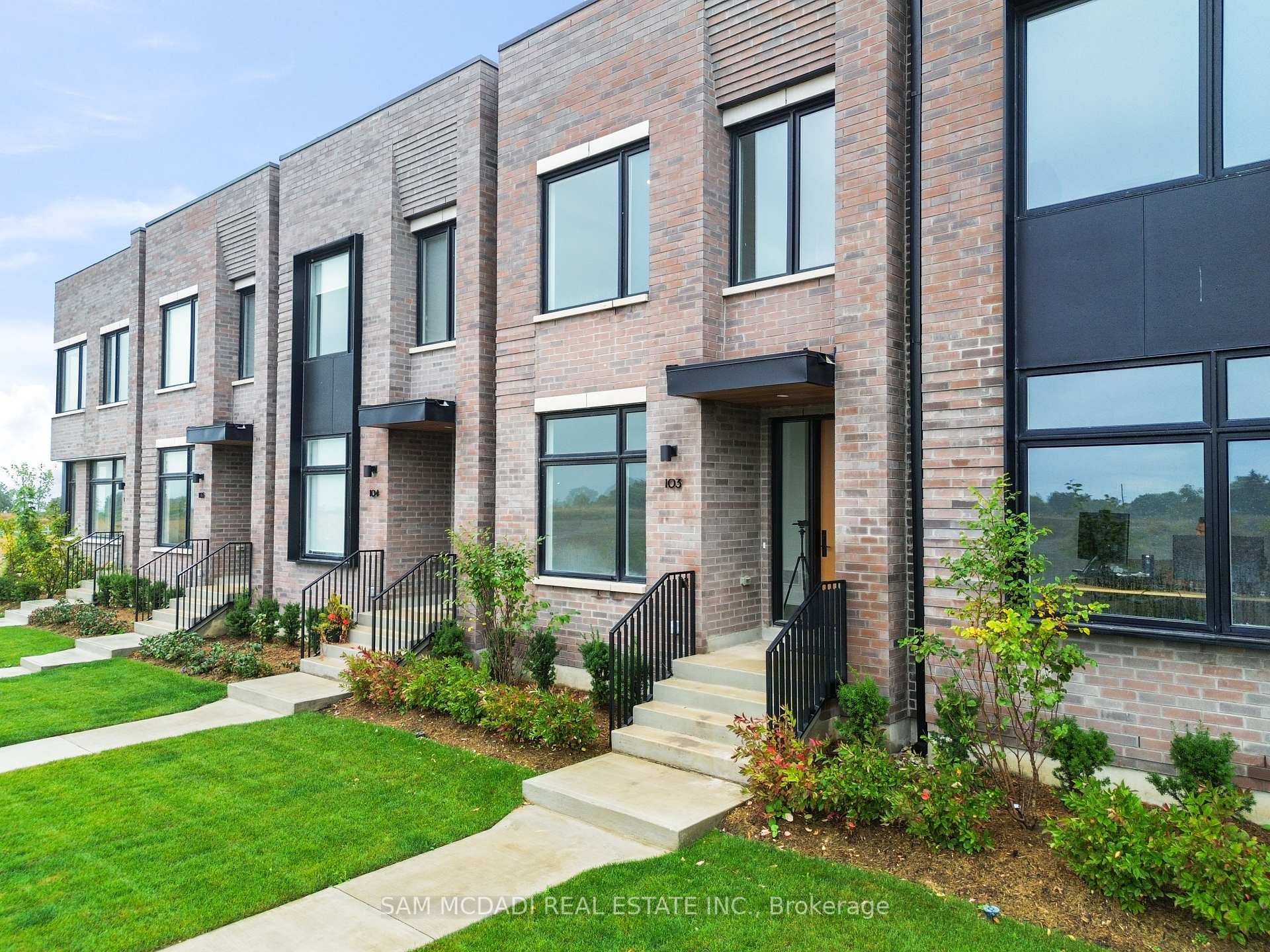 100 Coveside Drive