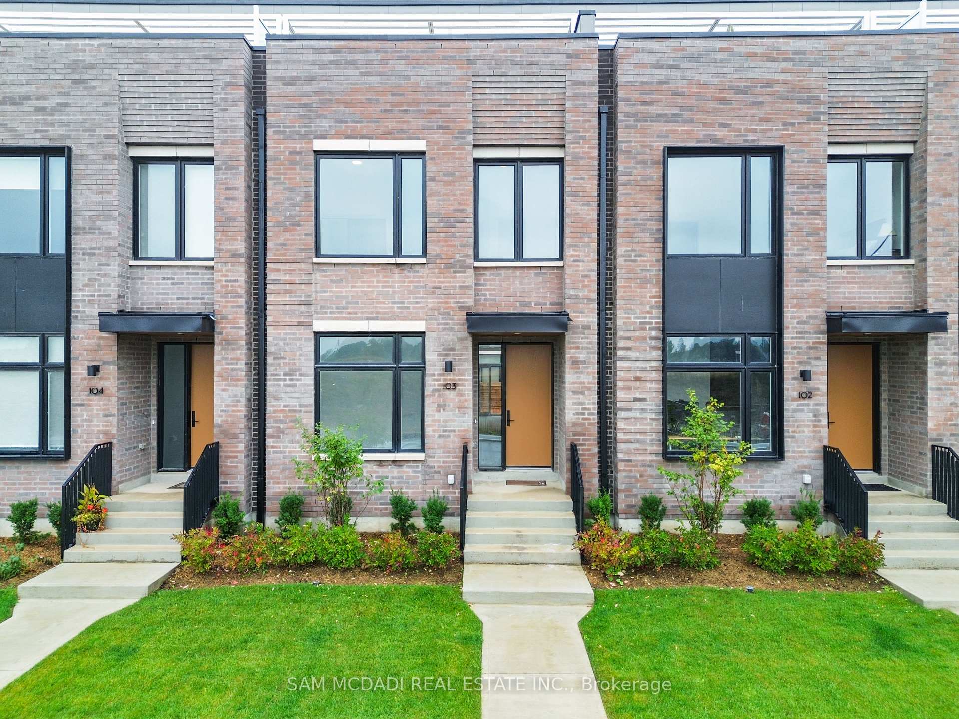 100 Coveside Drive