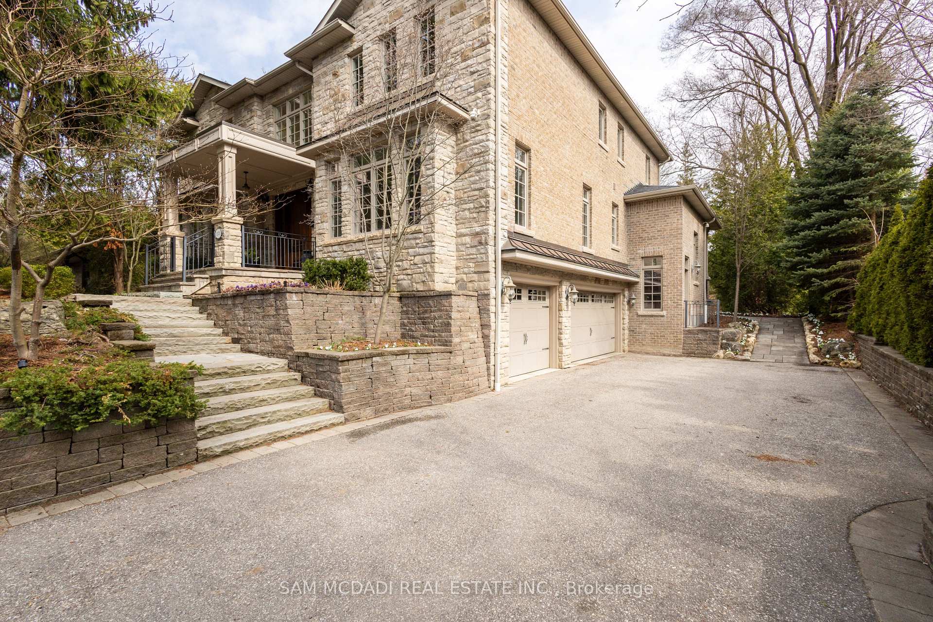 1173 Woodeden Drive