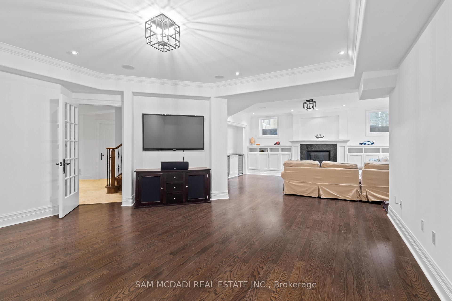 1173 Woodeden Drive