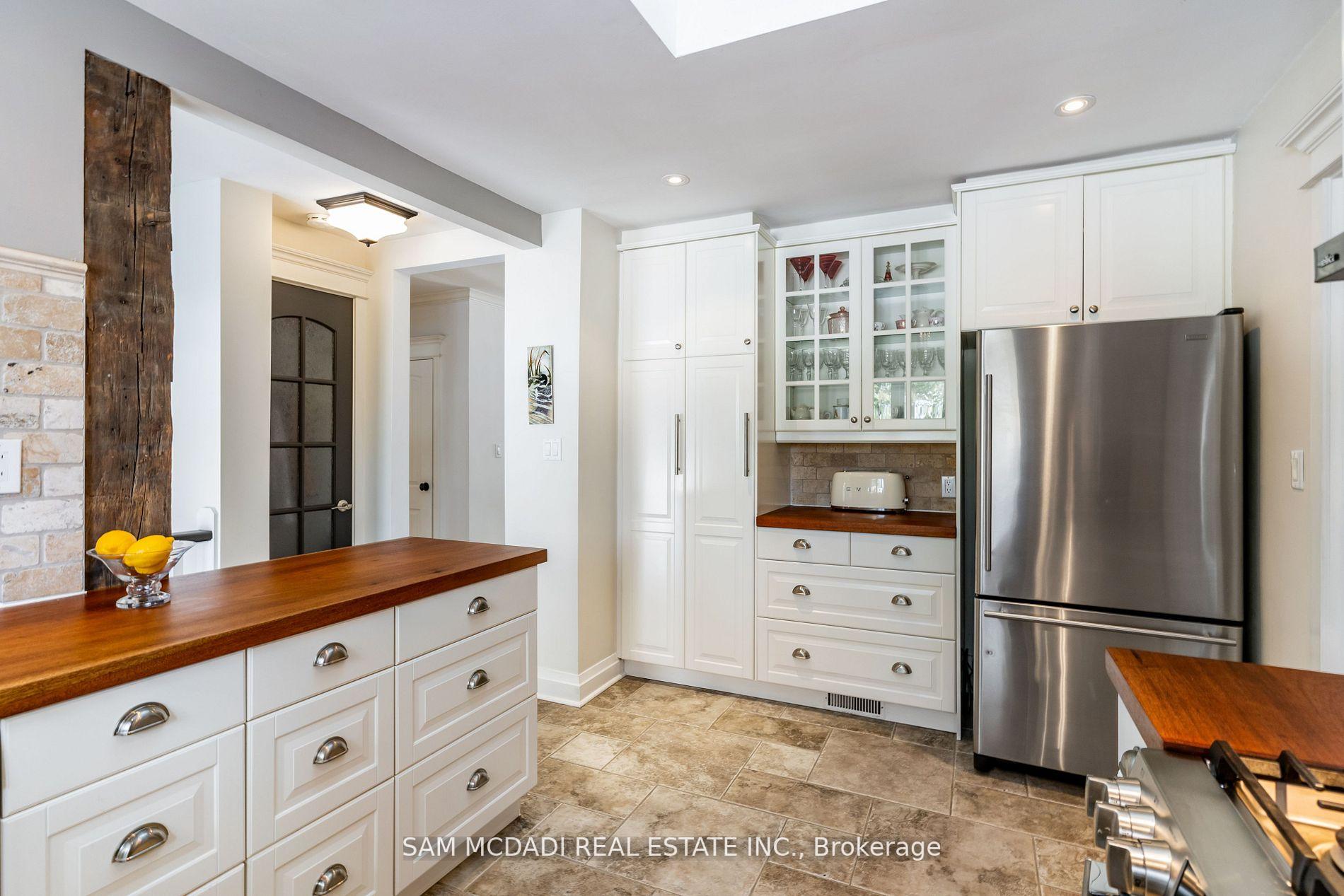 327 Shoreview Road