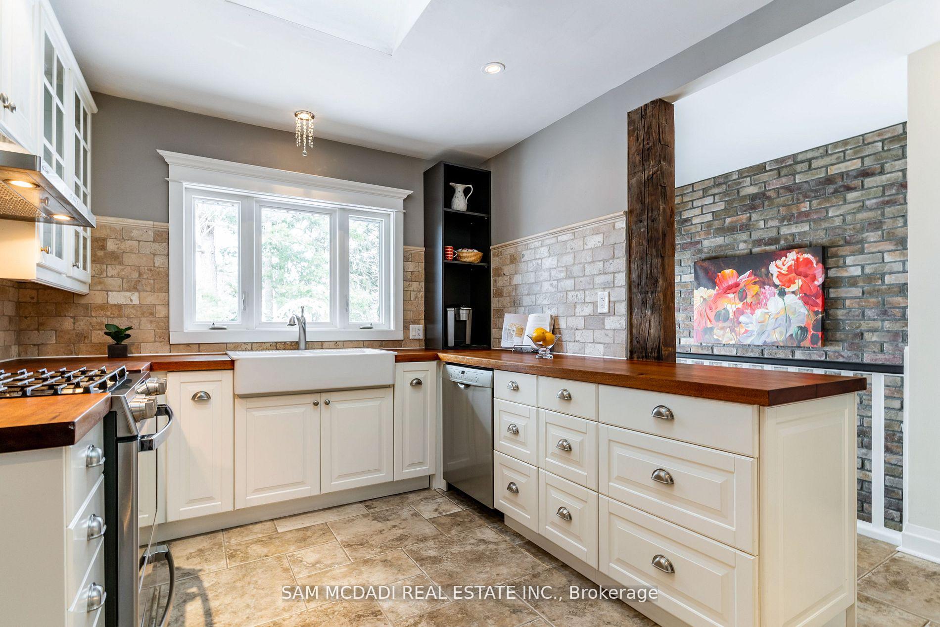 327 Shoreview Road