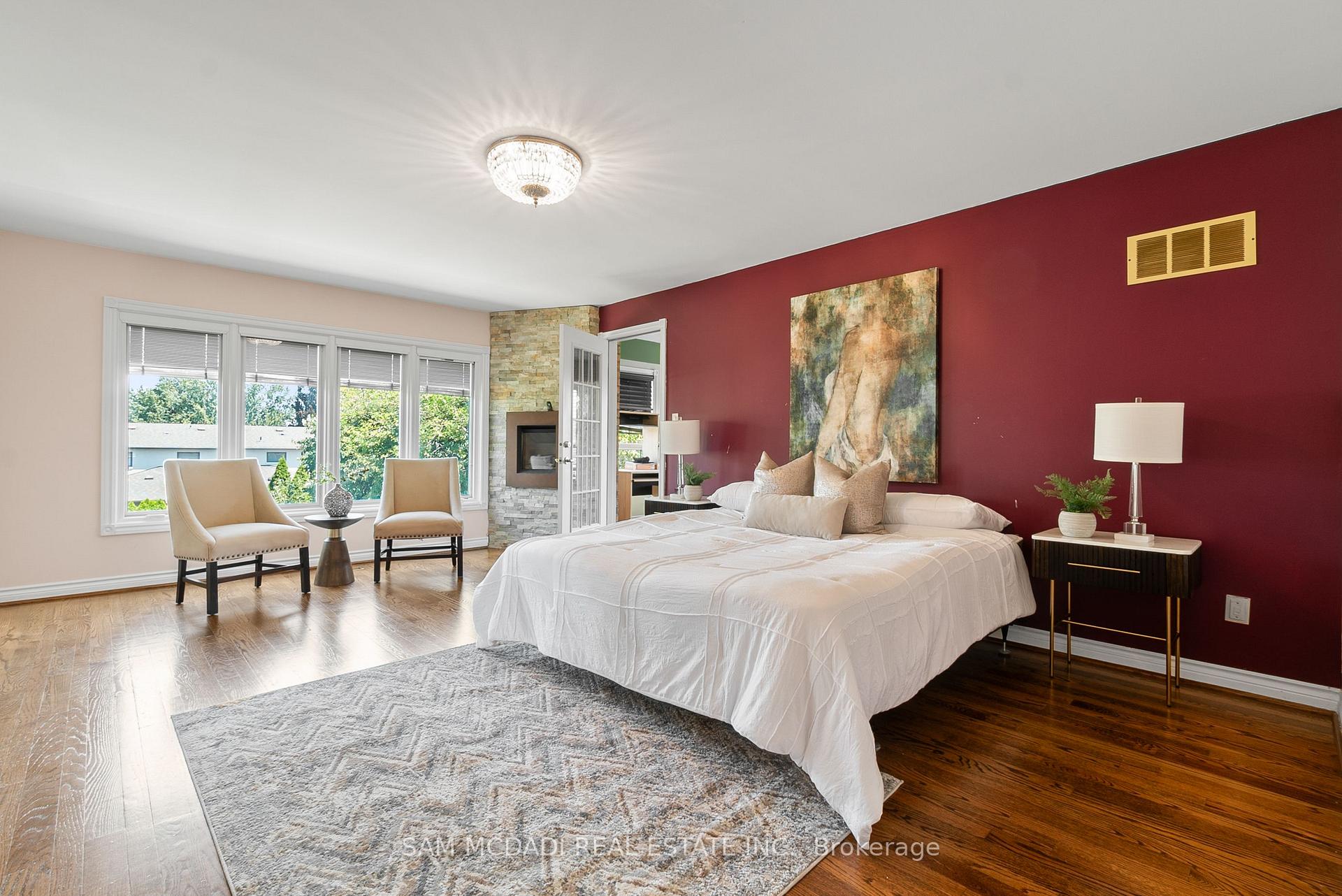2339 Glengarry Road