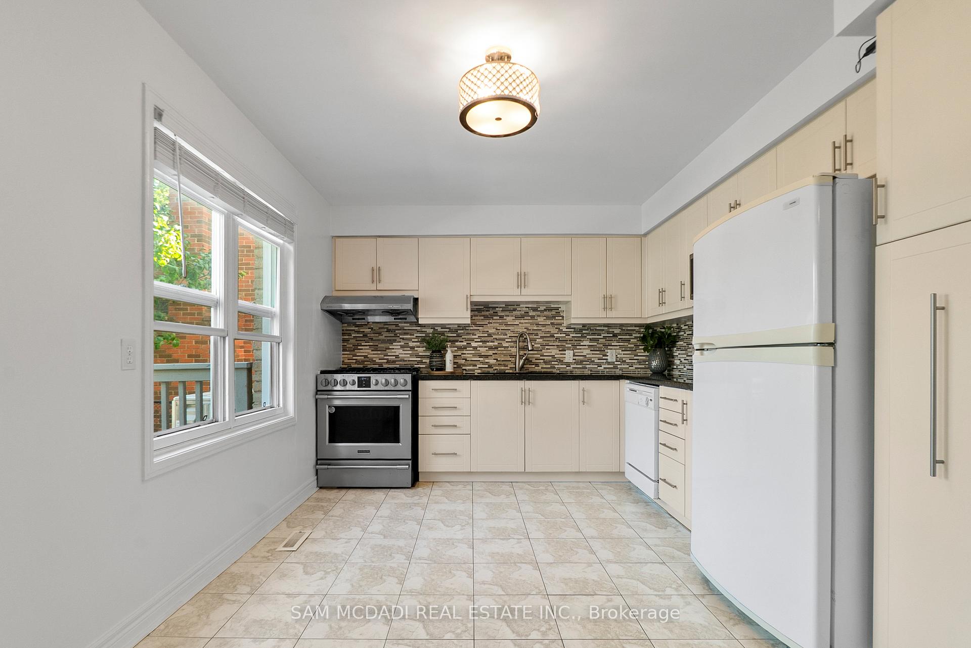 5948 Featherhead Crescent