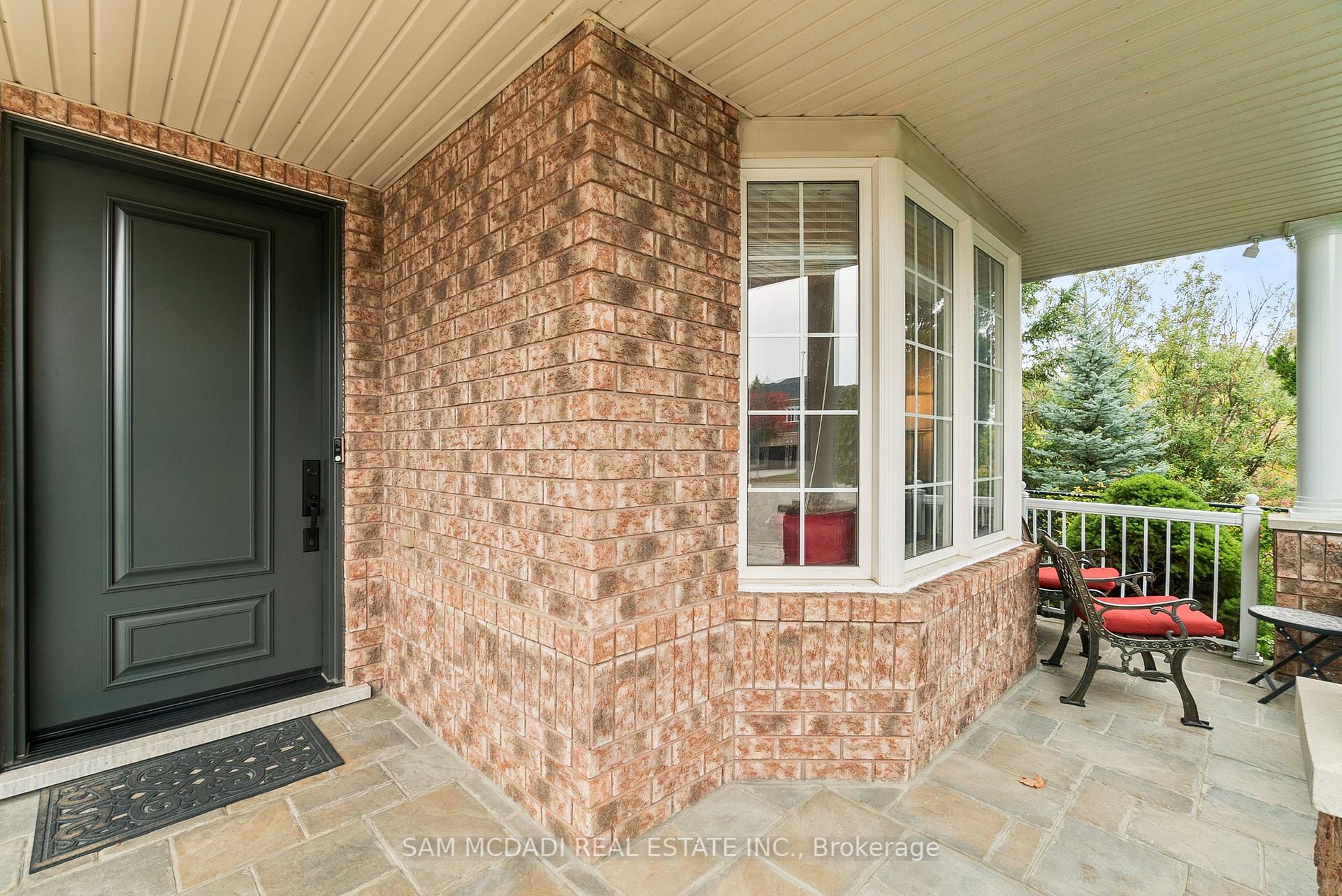 3859 Pondview Way