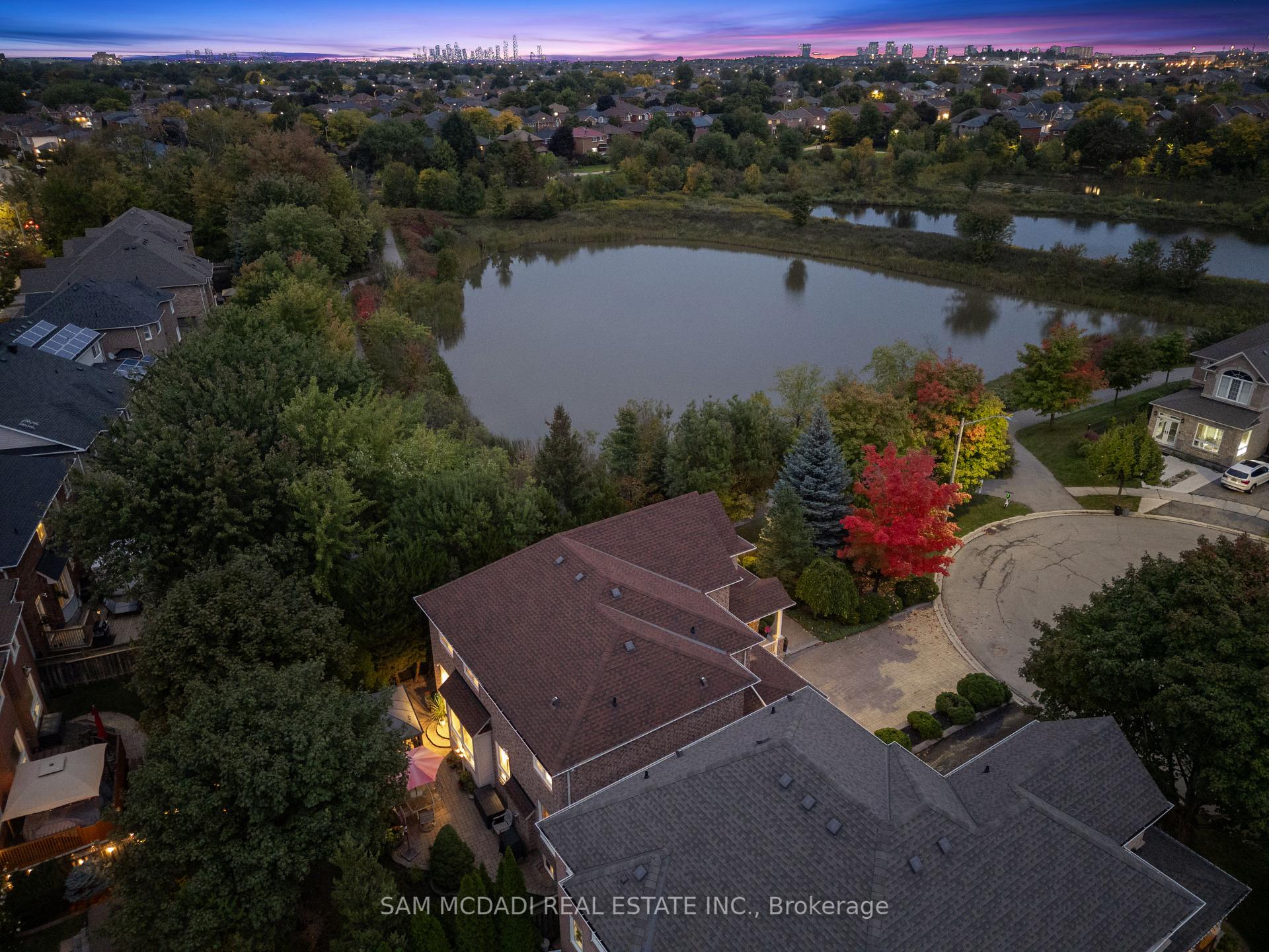 3859 Pondview Way