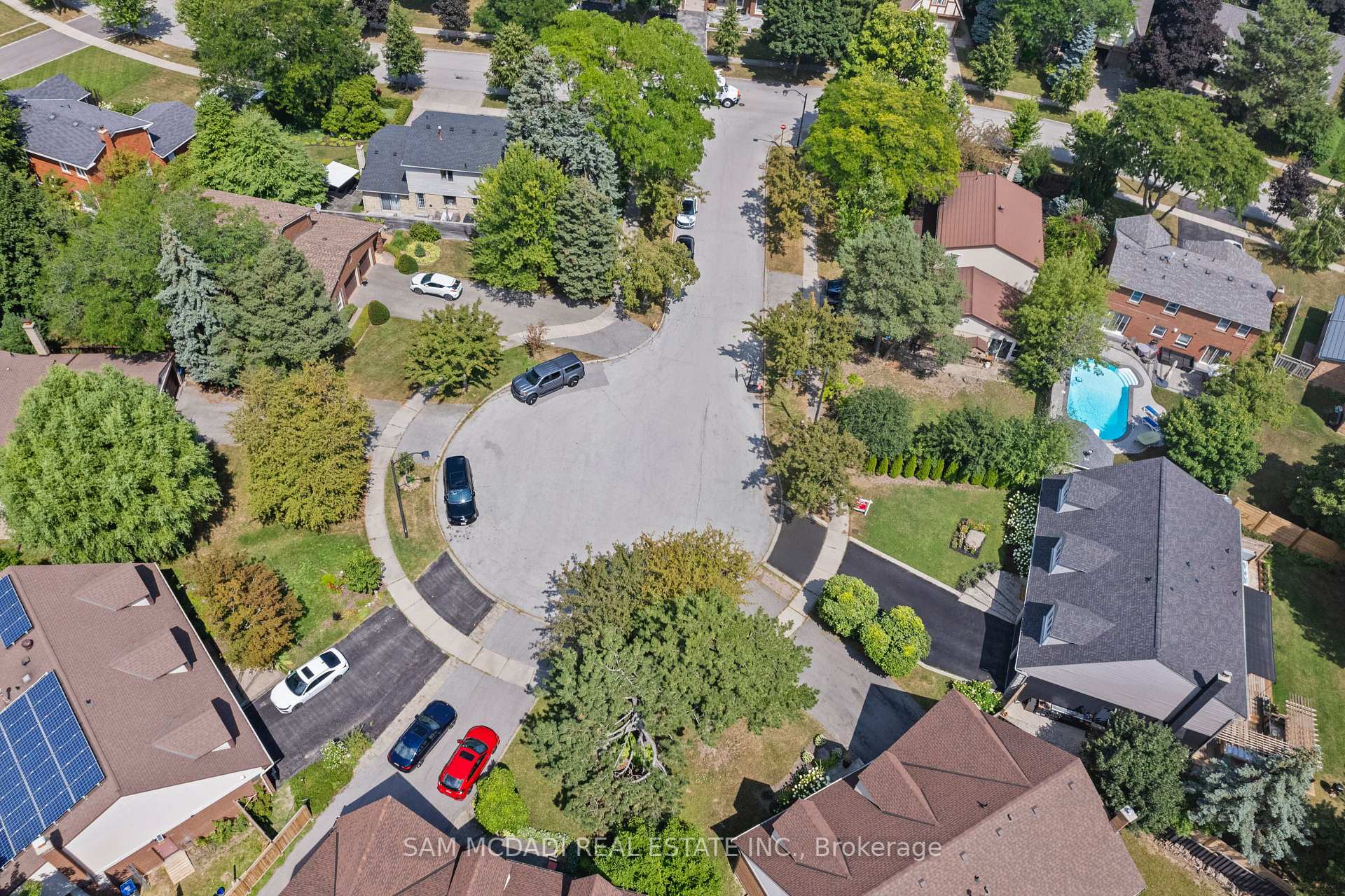 2592 Barrisdale Court