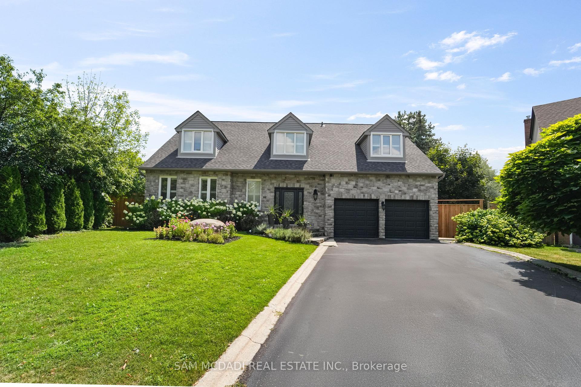 2592 Barrisdale Court