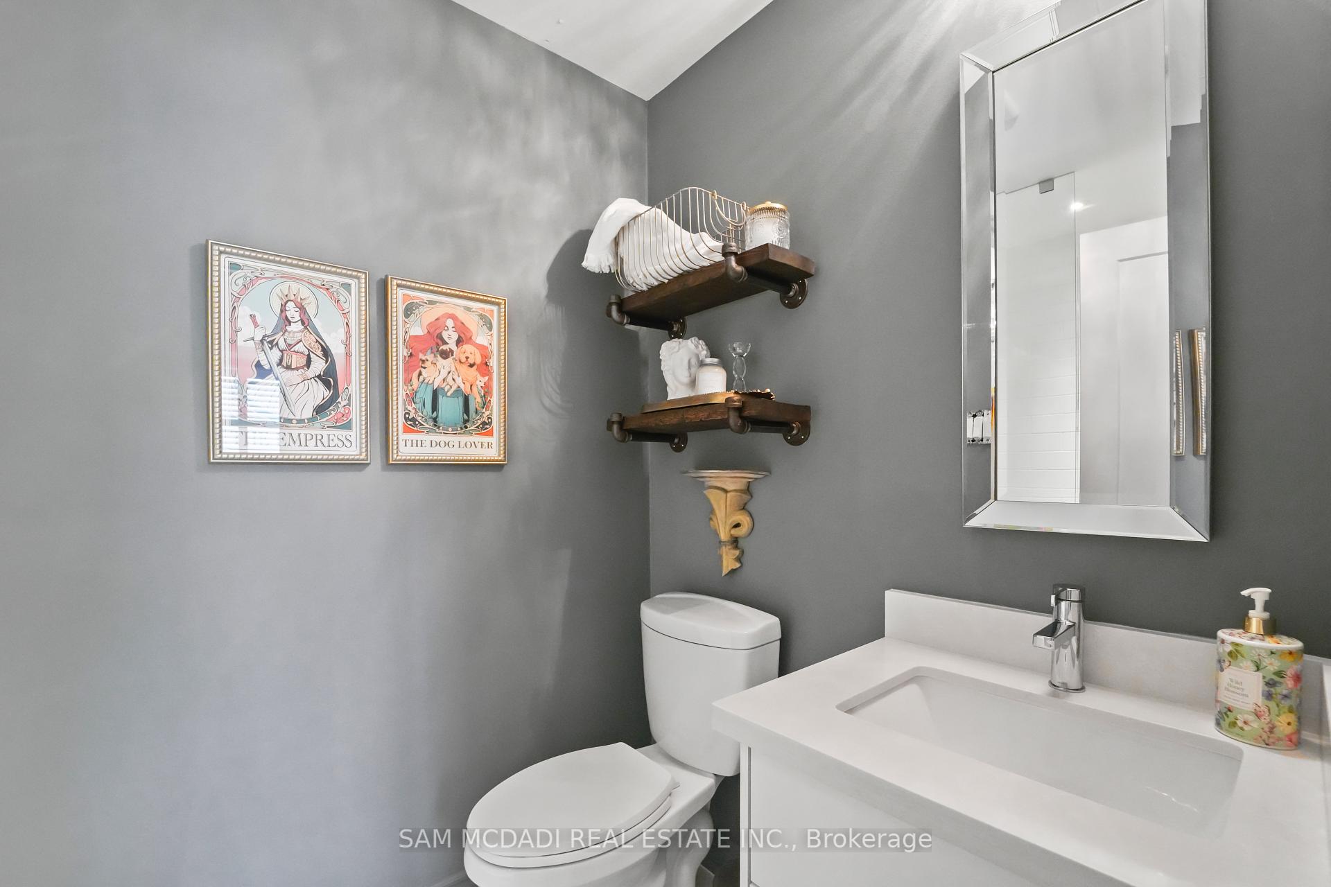 2592 Barrisdale Court