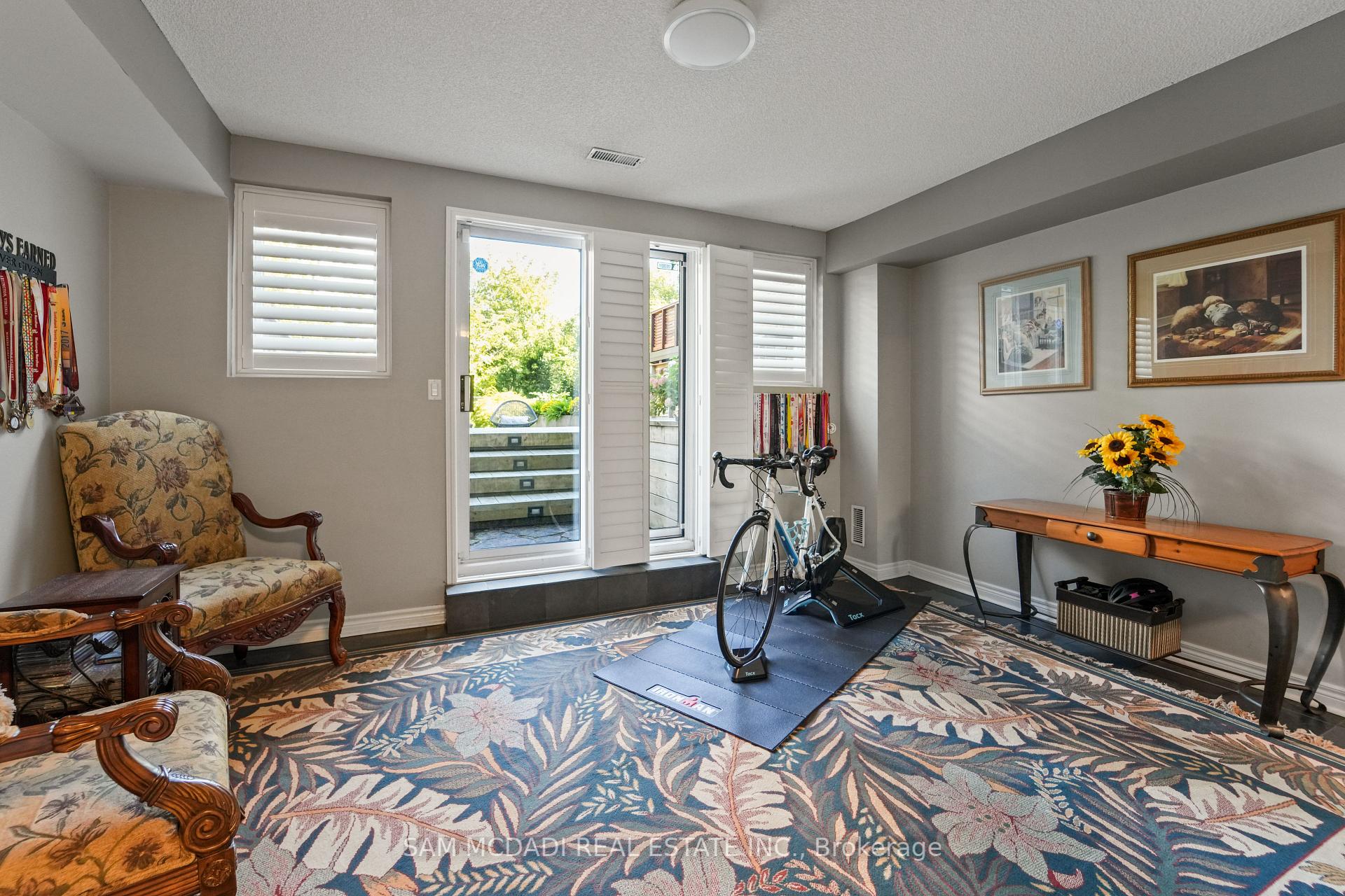 195 Grand Avenue 1