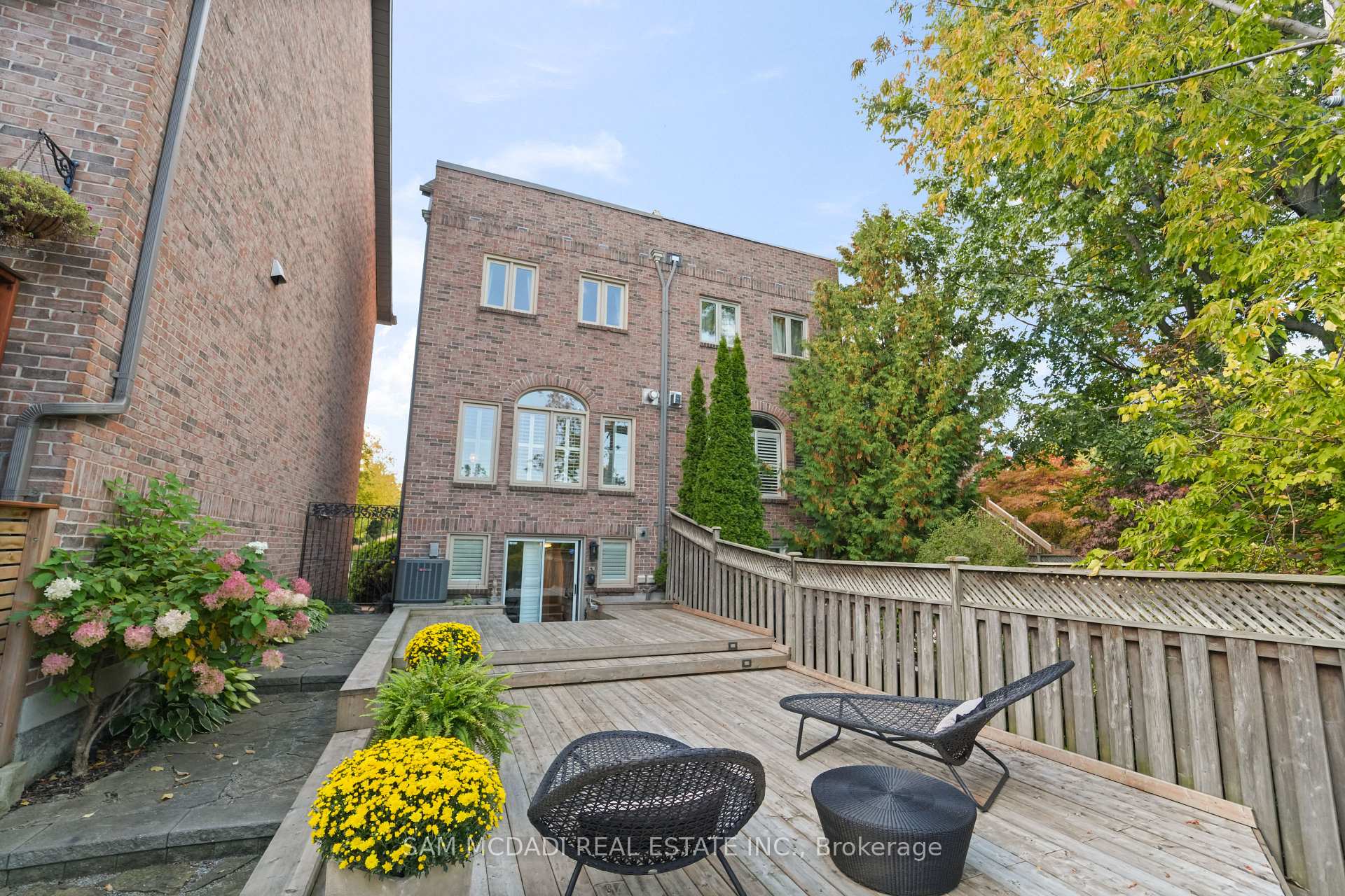 195 Grand Avenue 1