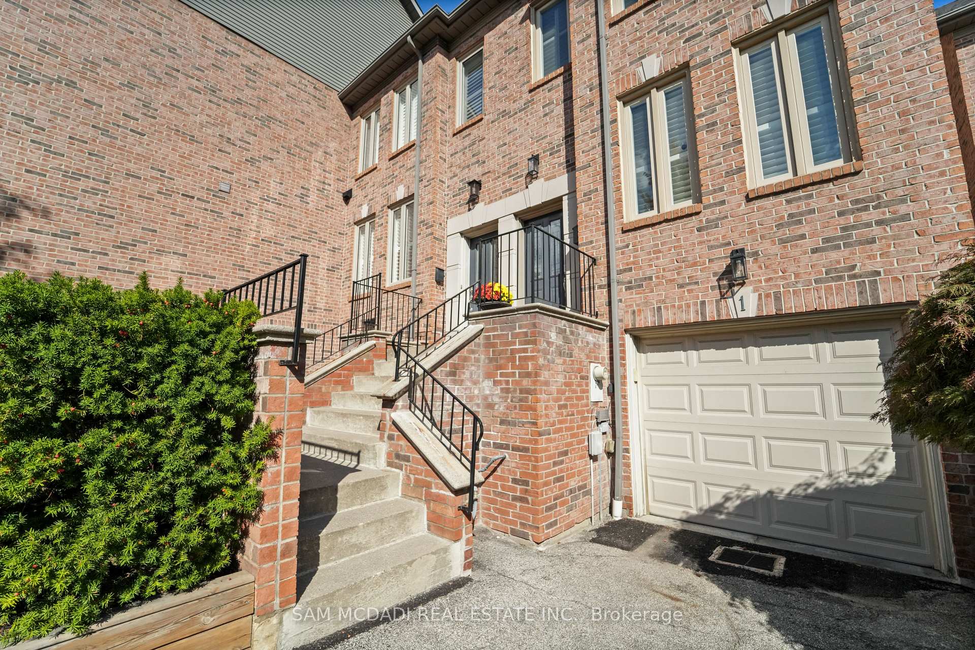 195 Grand Avenue 1