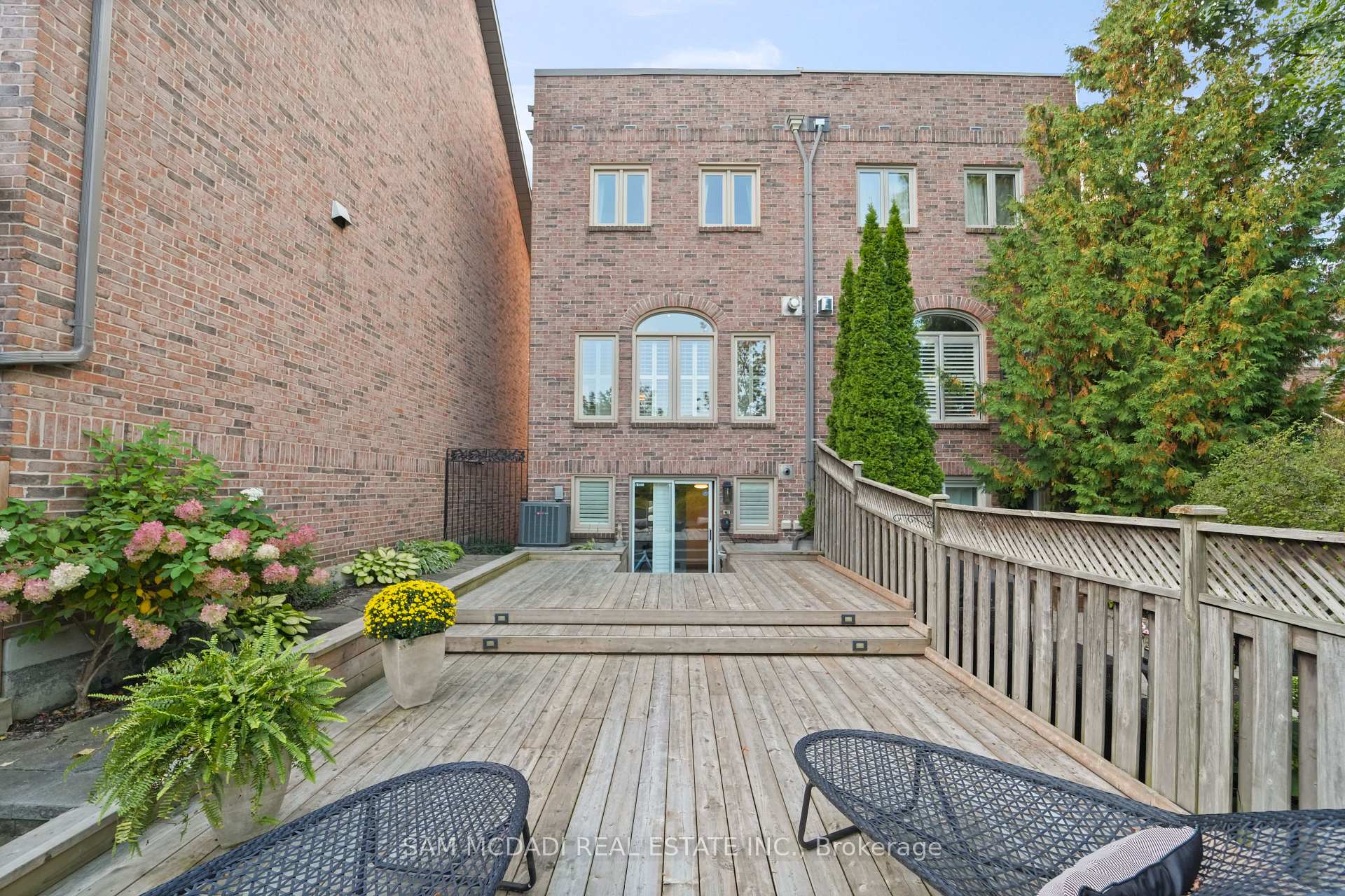 195 Grand Avenue 1