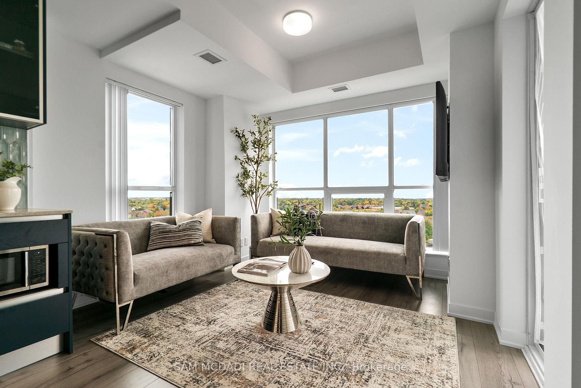 405 Dundas Street W 722