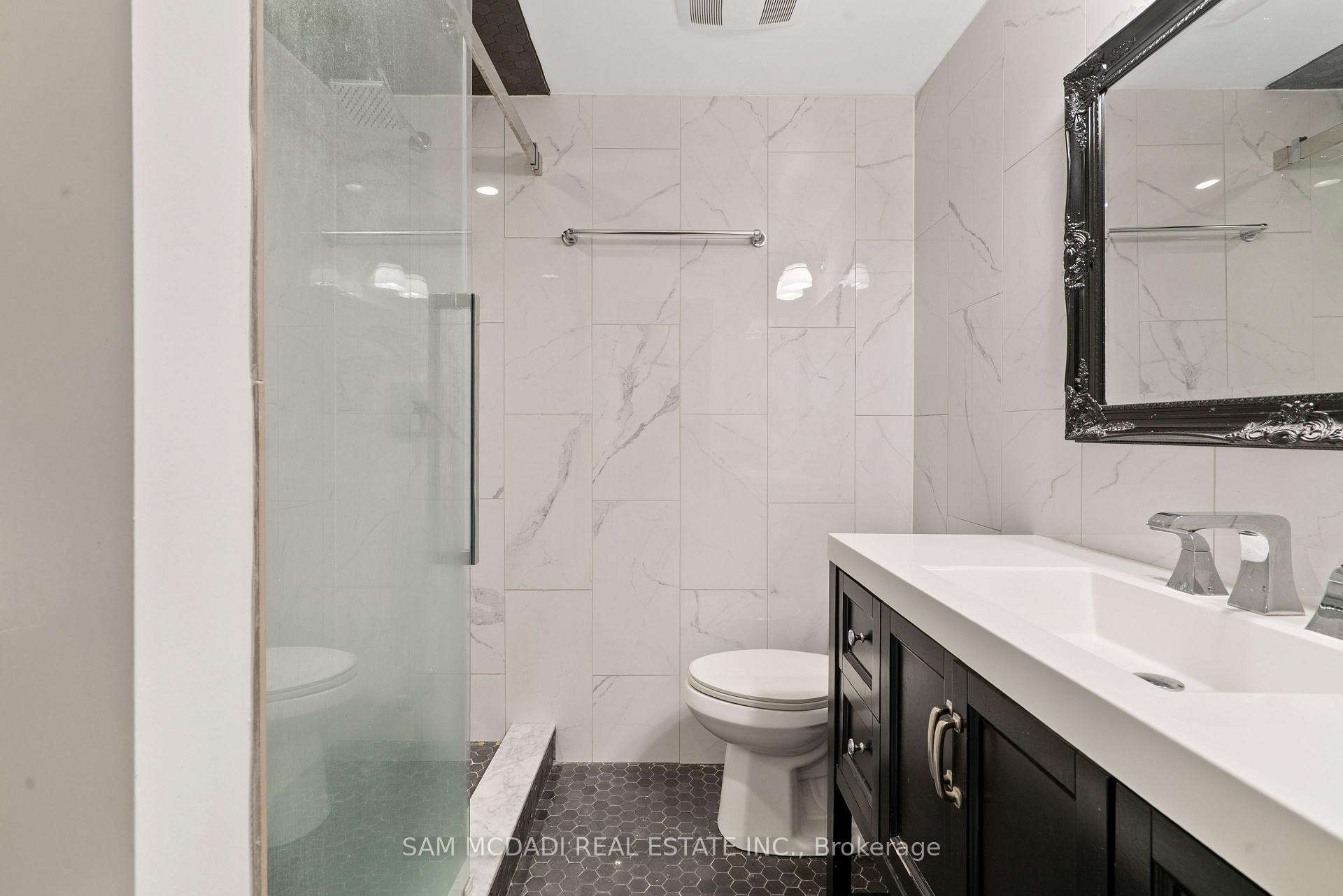 2469 Chateau Common