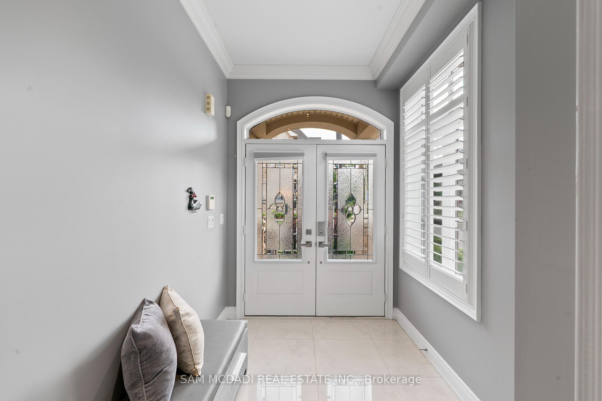 2469 Chateau Common