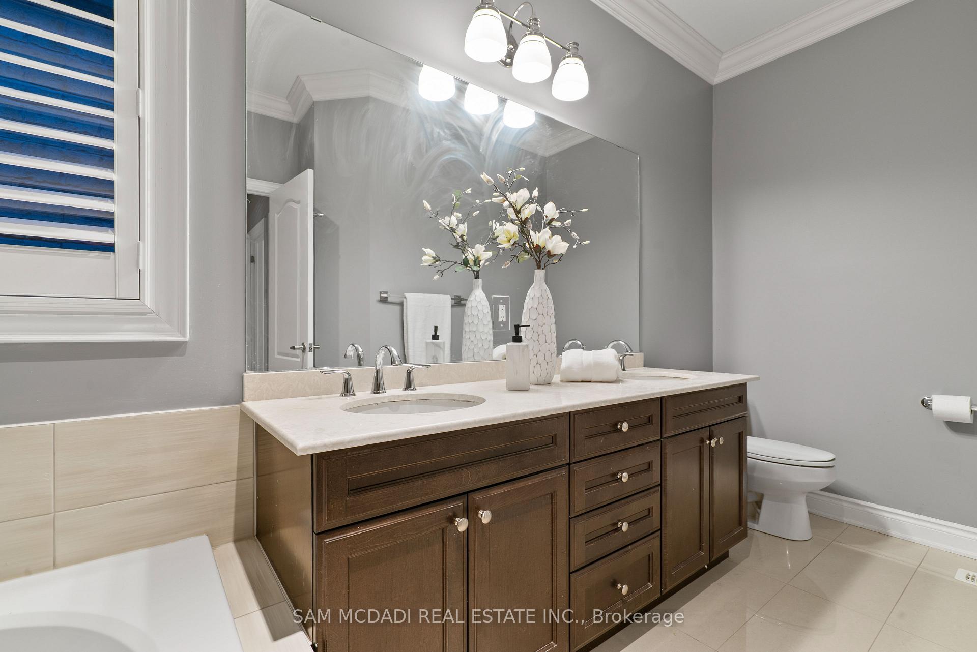 2469 Chateau Common