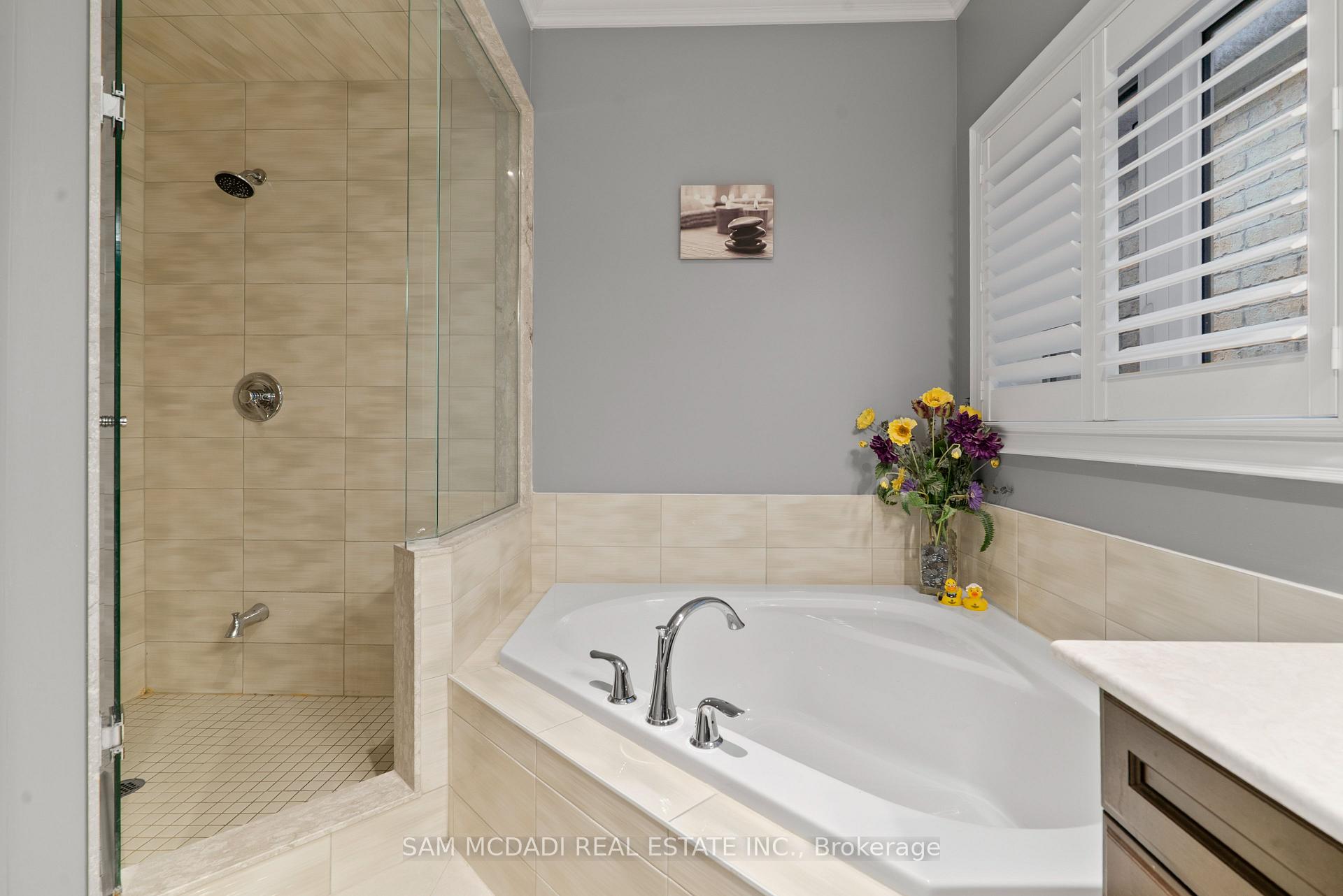 2469 Chateau Common