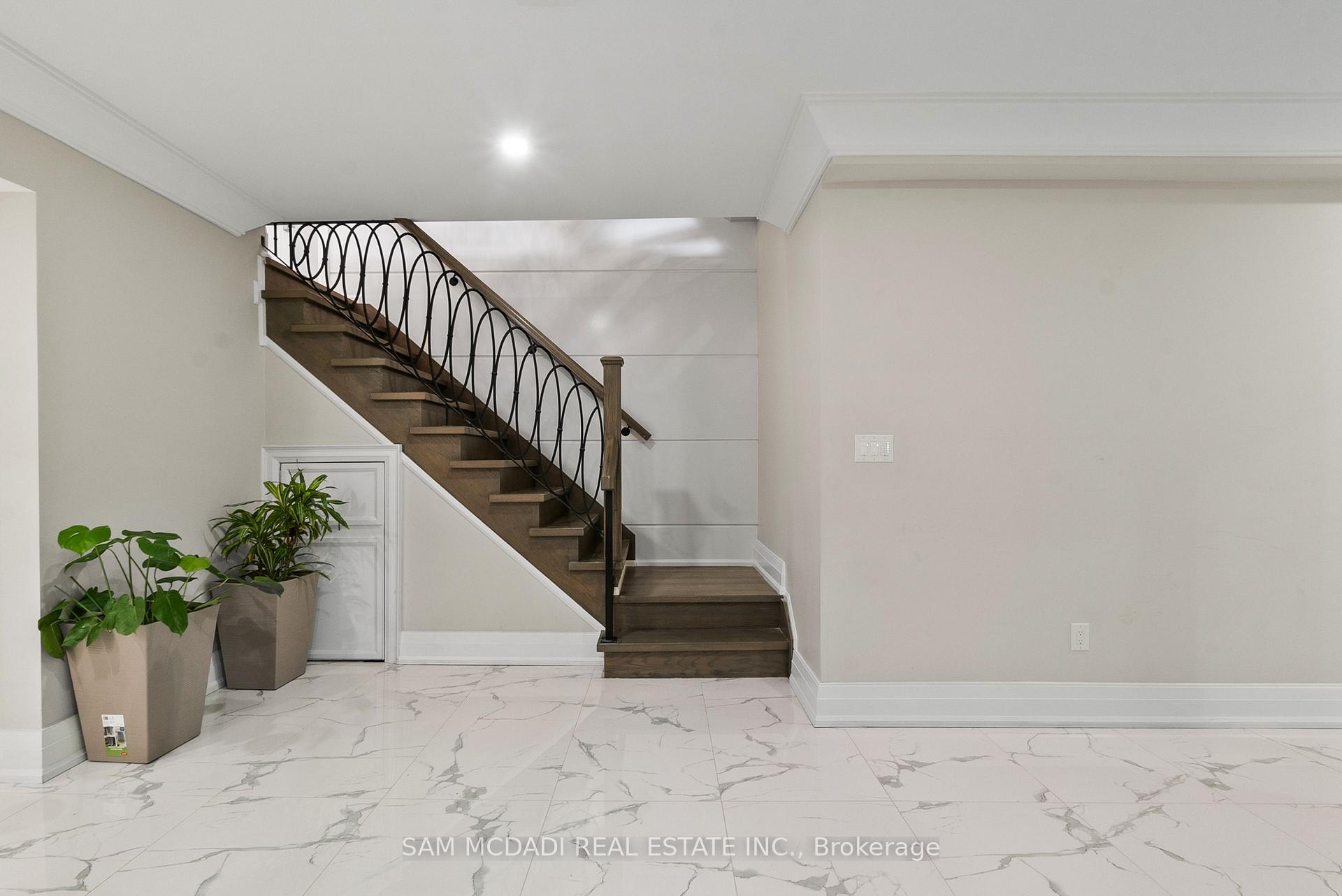 1160 Birchview Drive