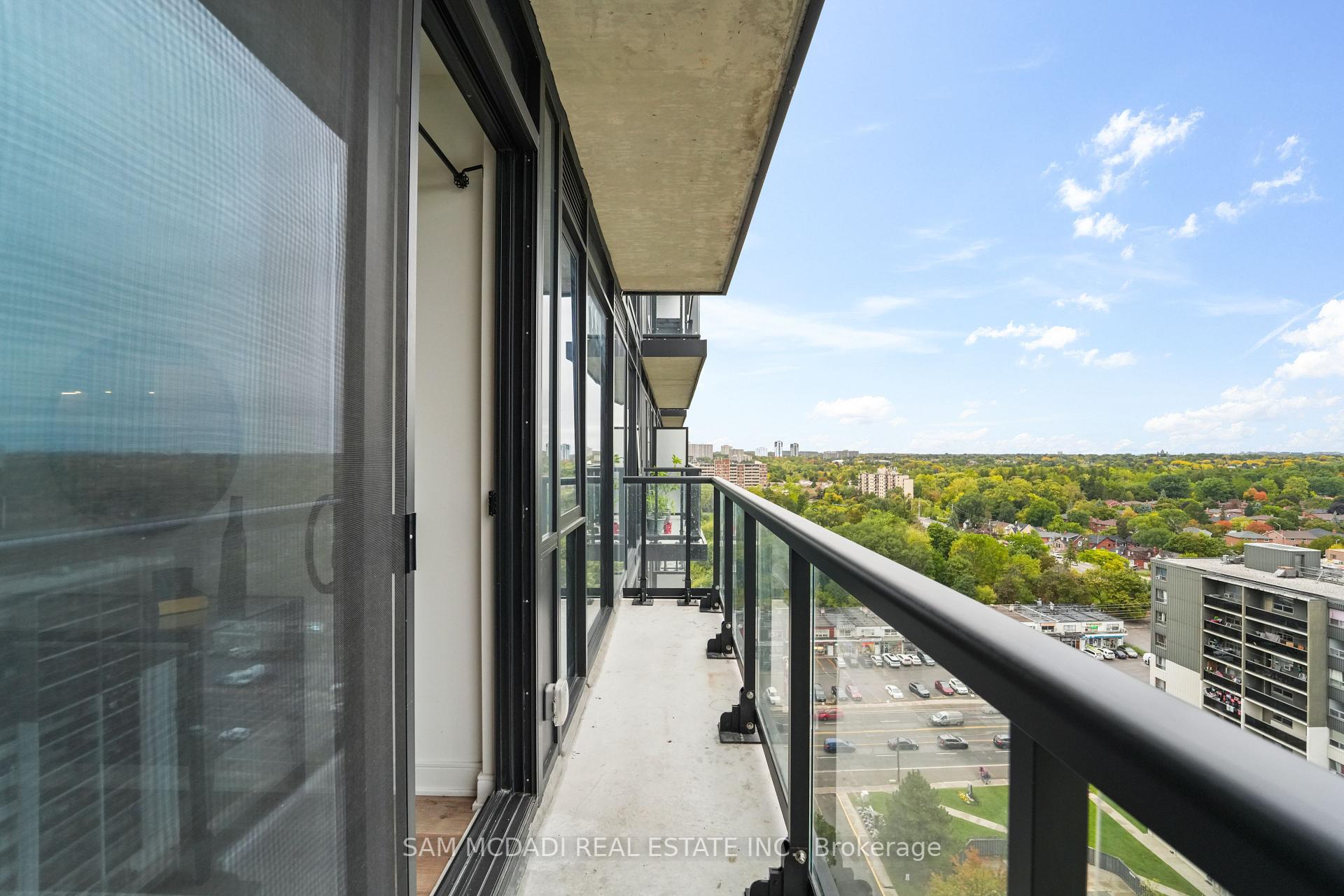 86 Dundas Street E 1513