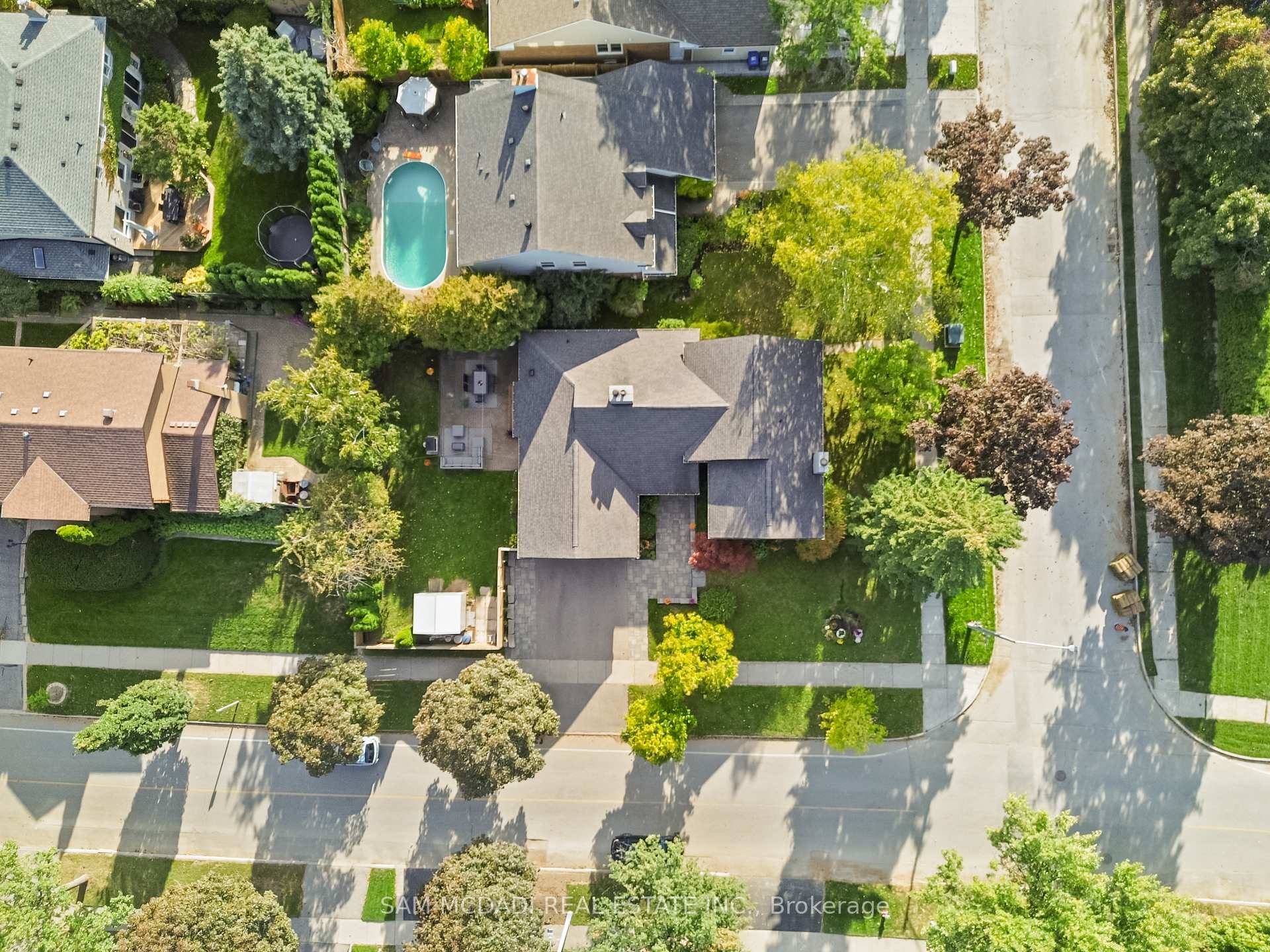 2480 Parmeer Drive
