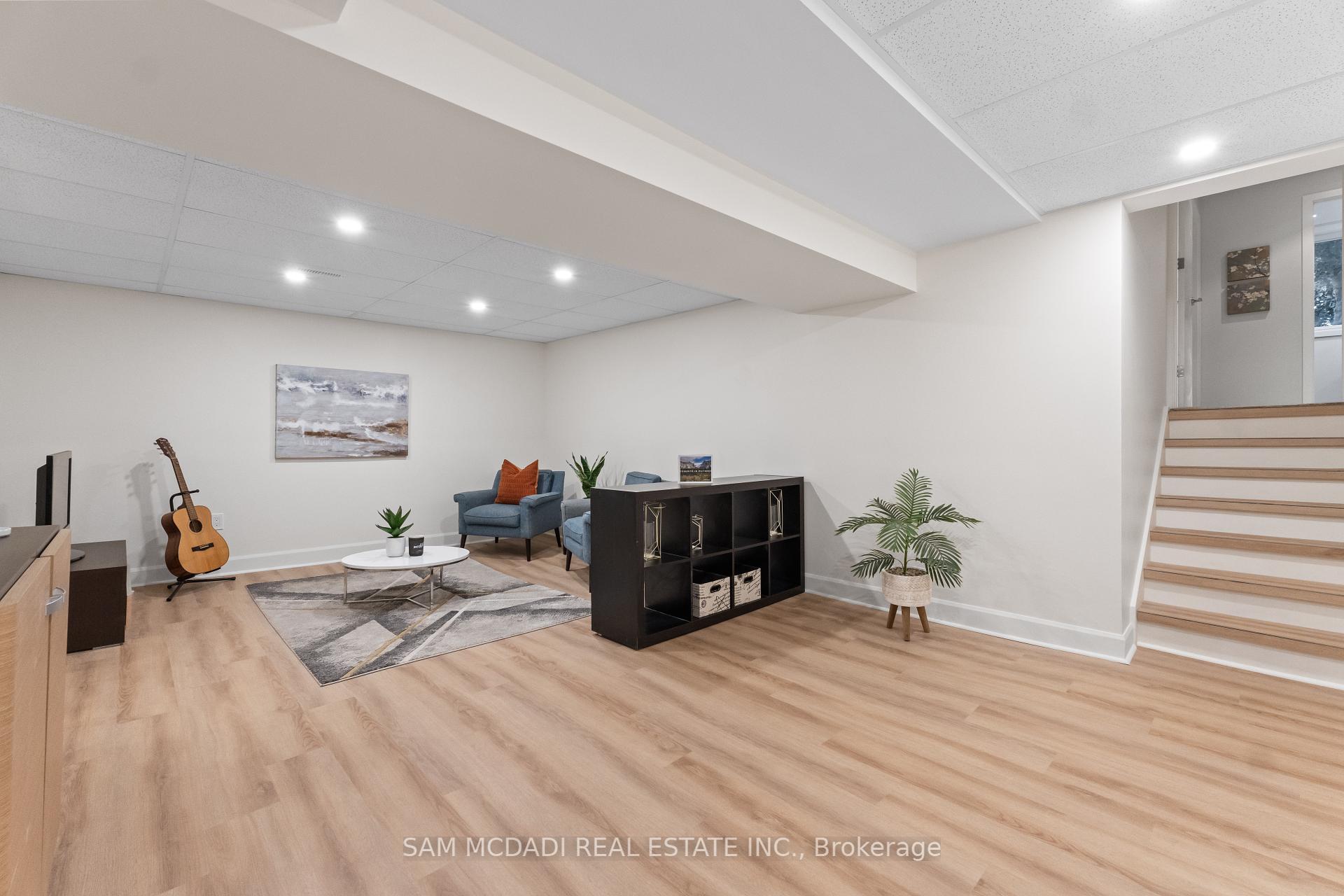 2480 Parmeer Drive