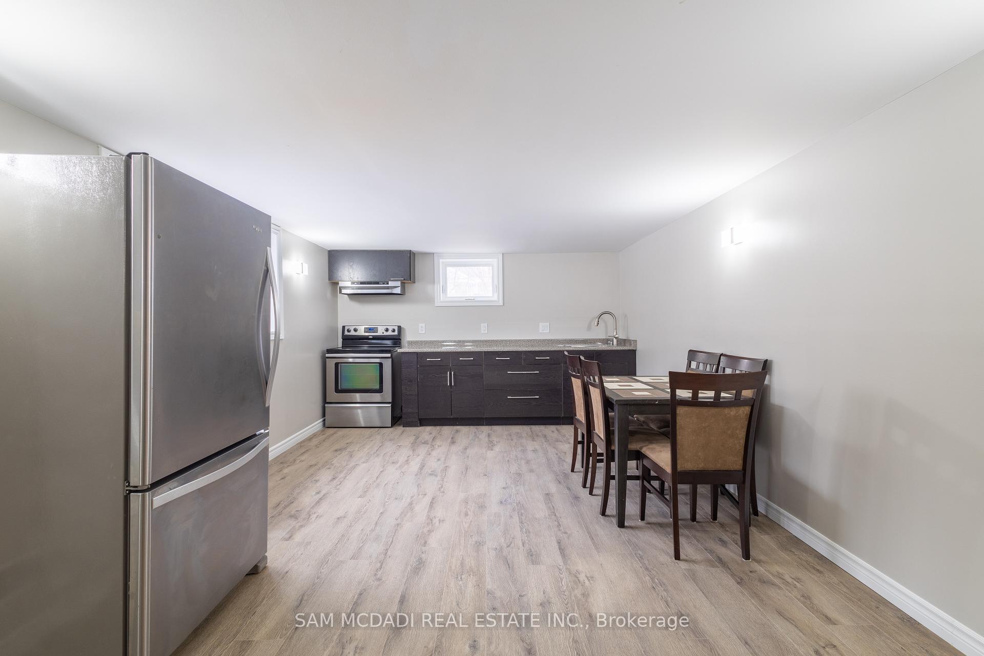 606 Drymen Crescent Lower