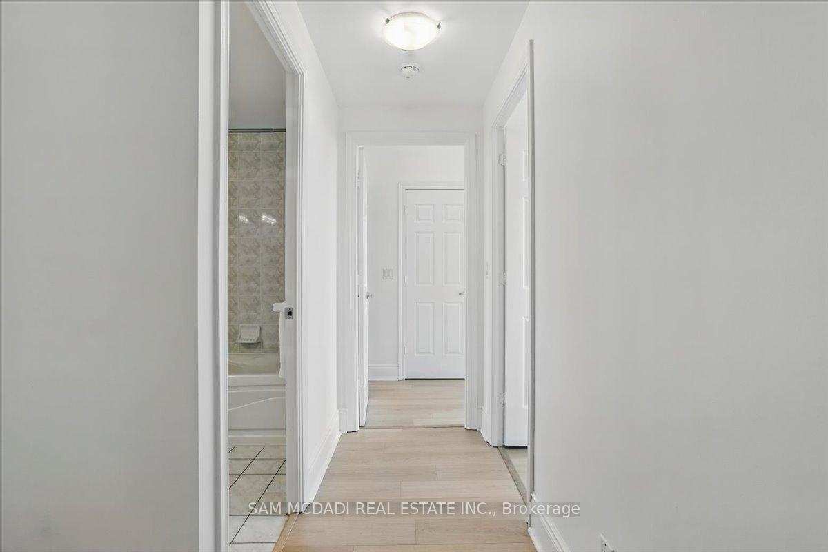 3888 Duke Of York Boulevard 3028