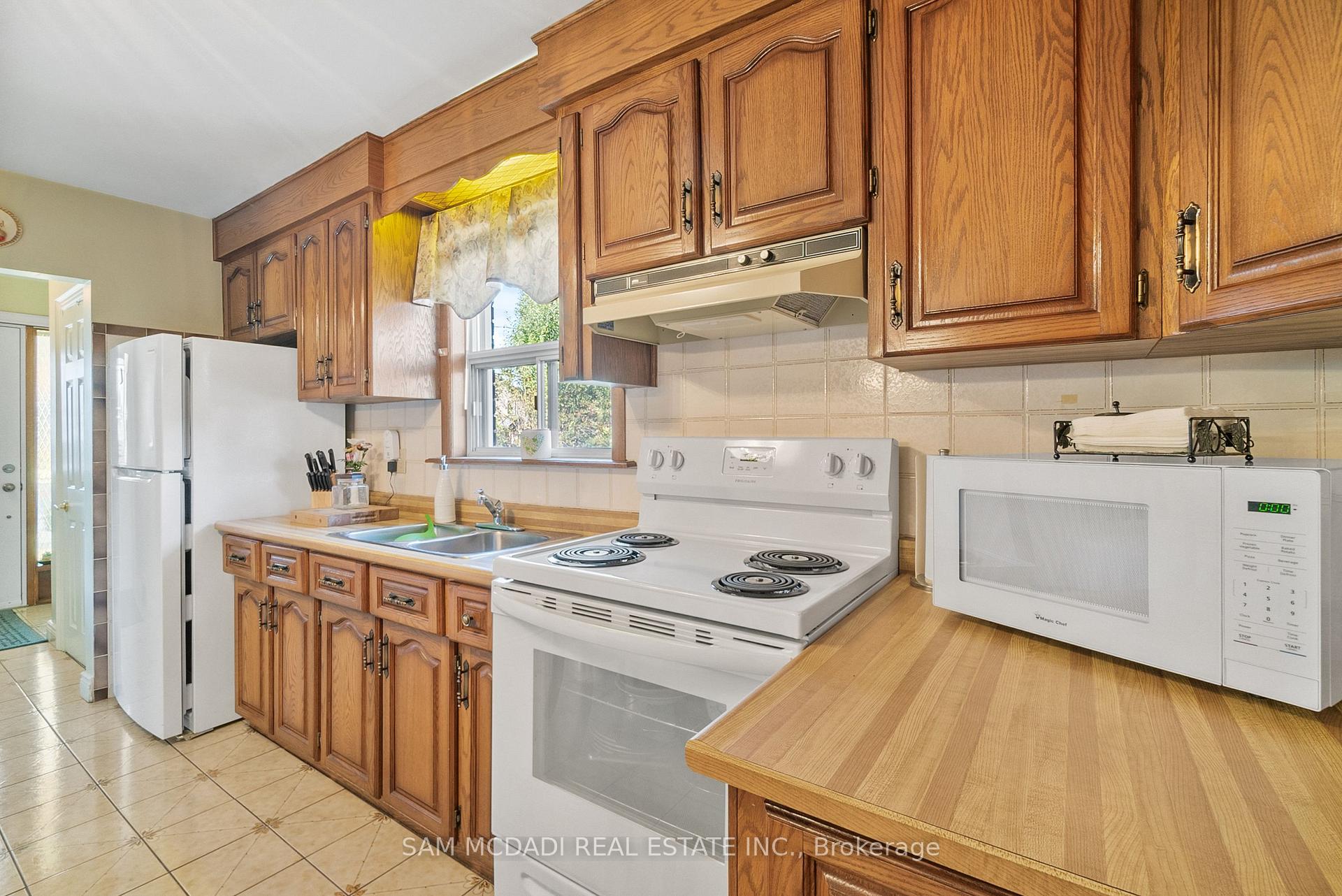 83 Evans Avenue, Toronto W06