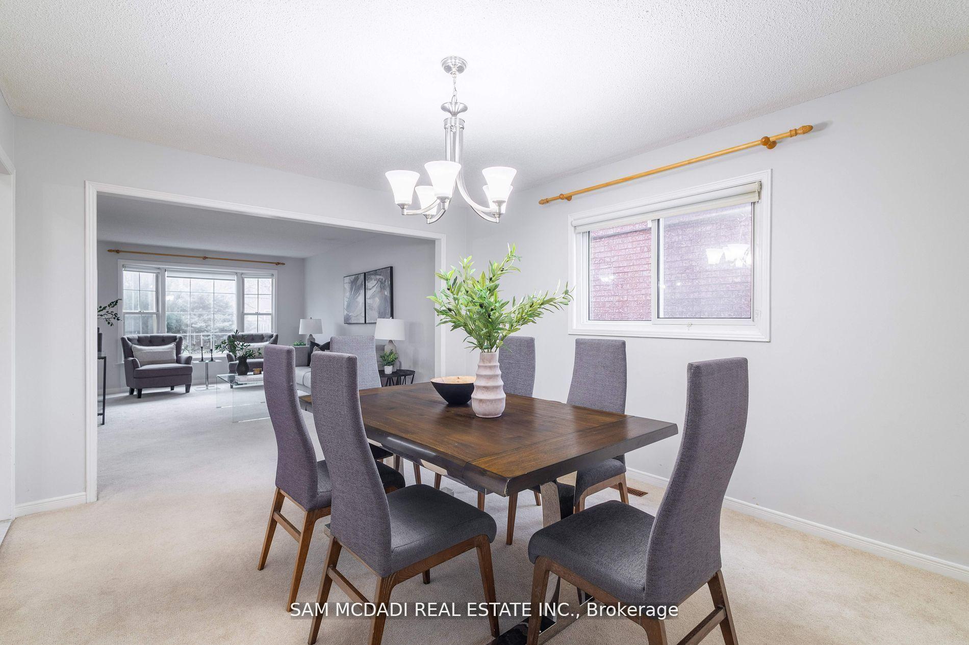 2093 The Chase, Mississauga