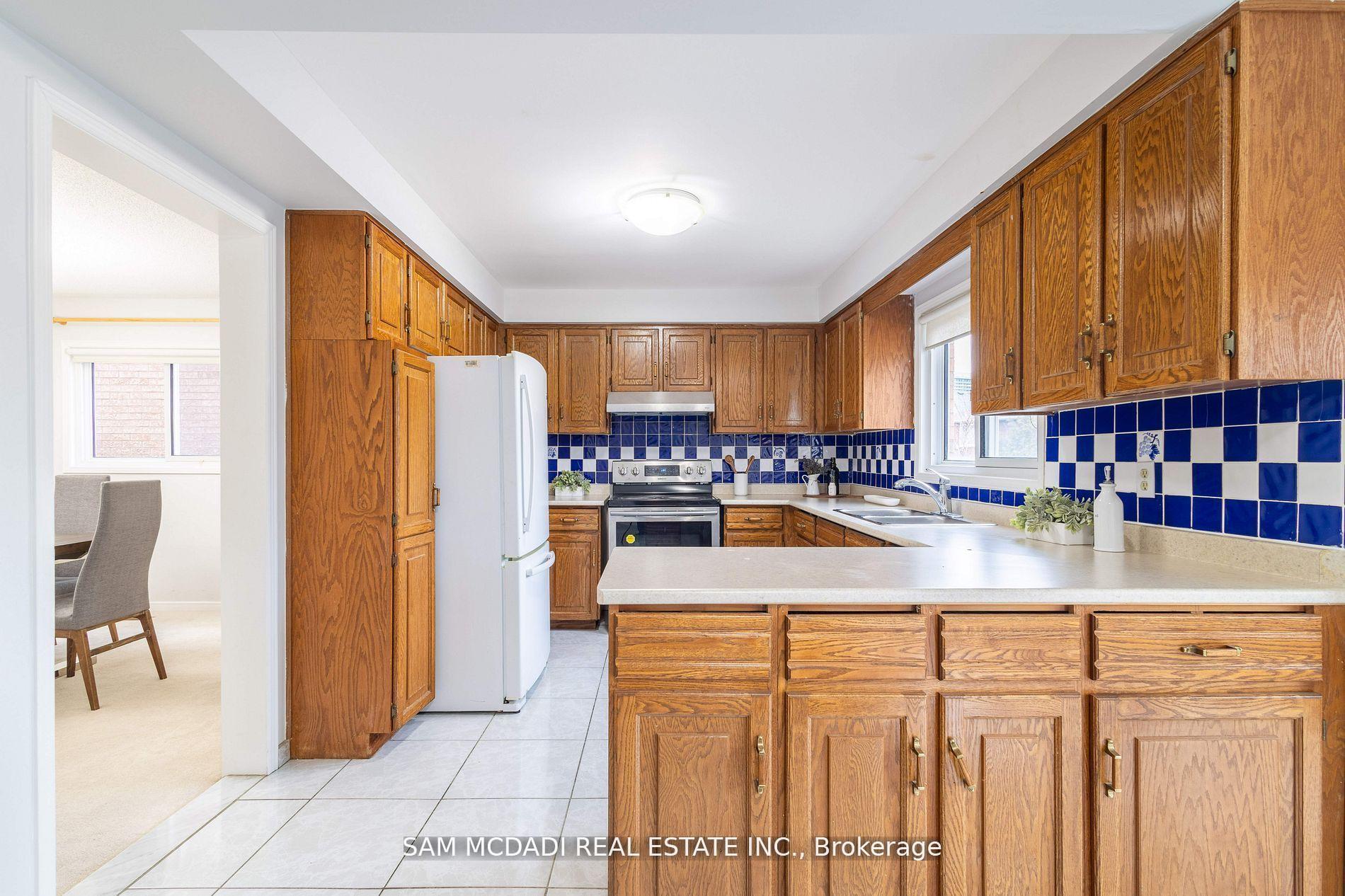 2093 The Chase, Mississauga