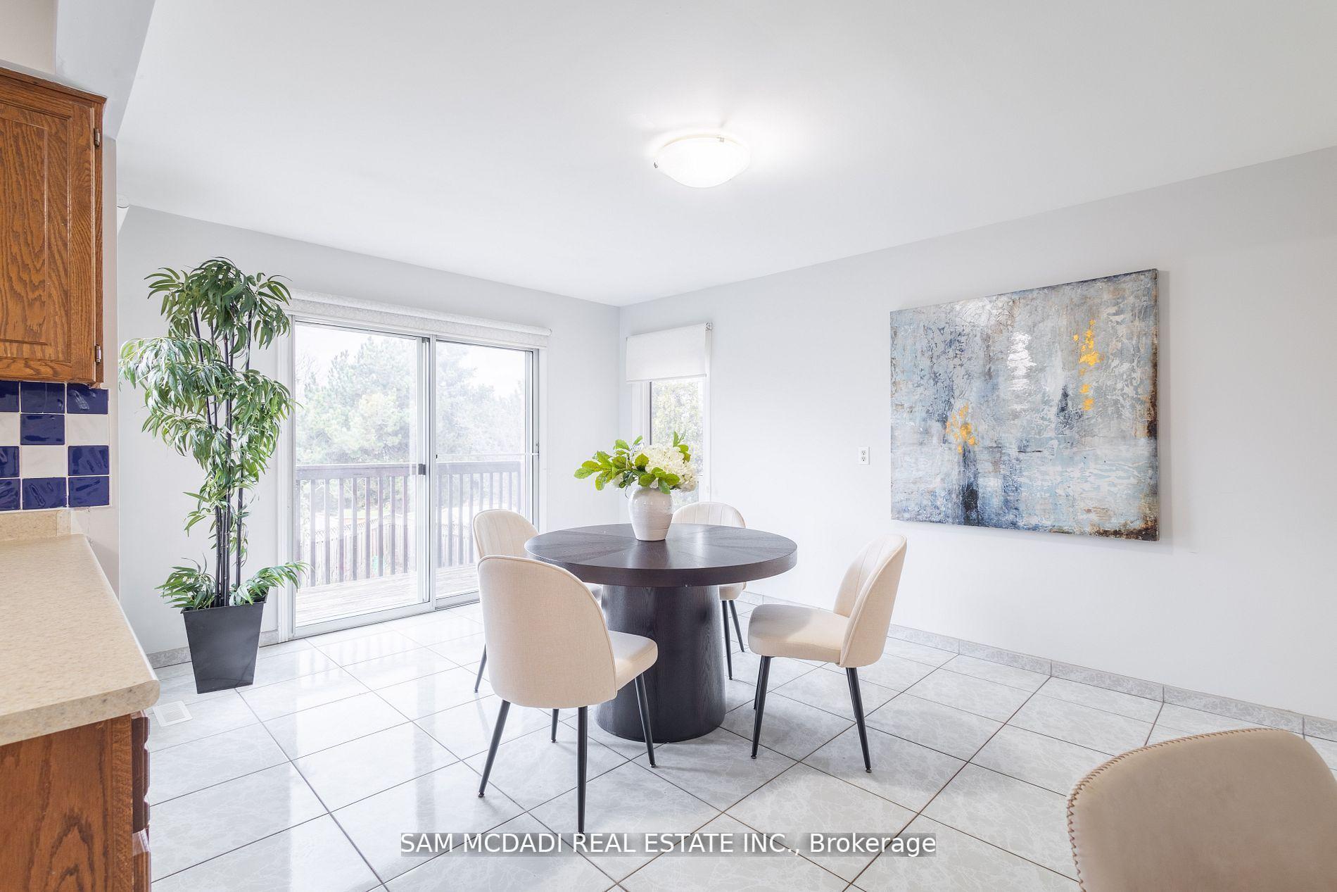 2093 The Chase, Mississauga